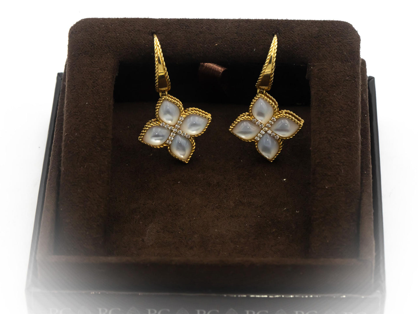 ROBERTO COIN 18k Gold Mother of Pearl Venetian Earrings $9000 Retail w/ Box