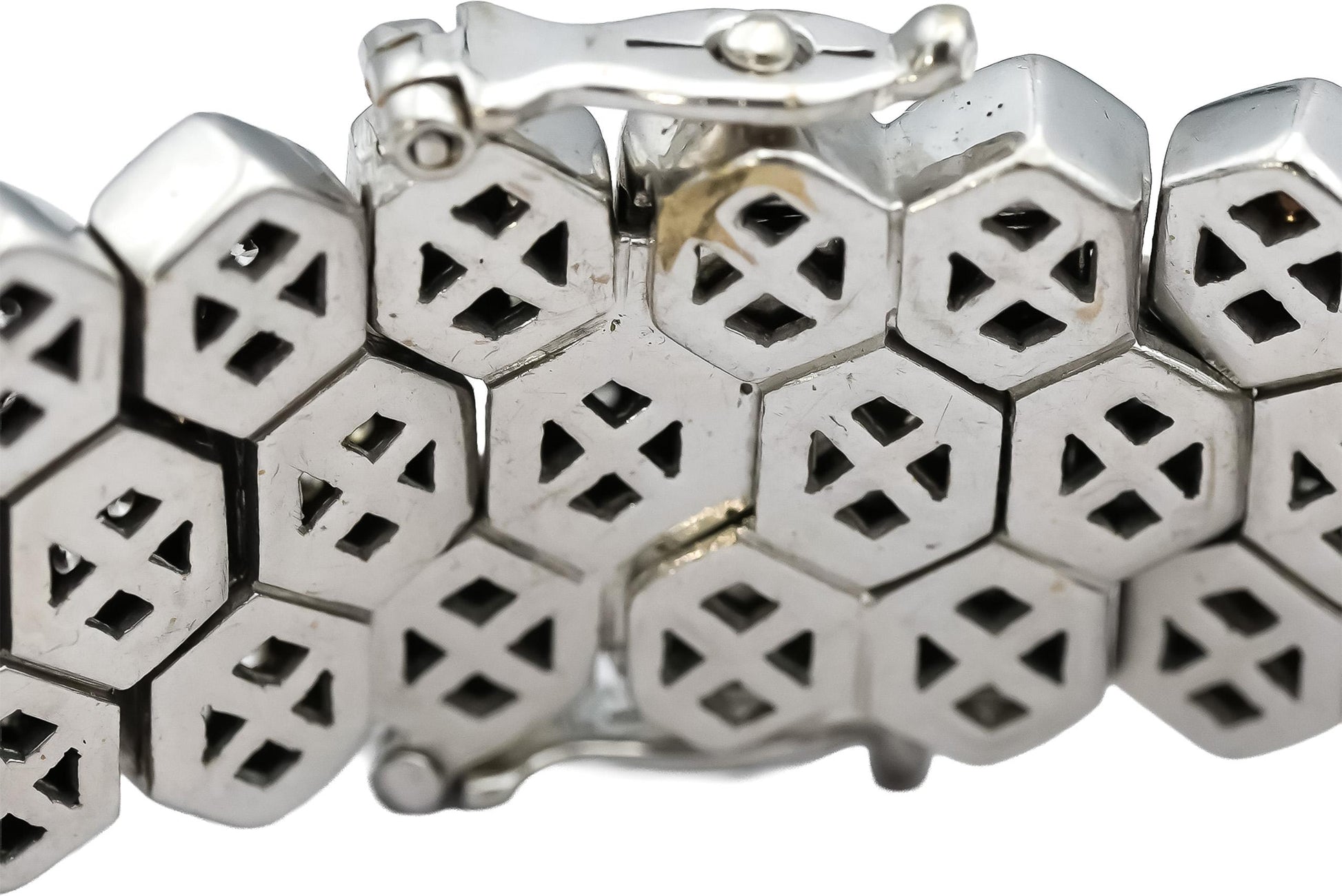 18k White Gold Round Diamond Hexagon Link Cluster 14.5mm Wide Bracelet 4.0CT