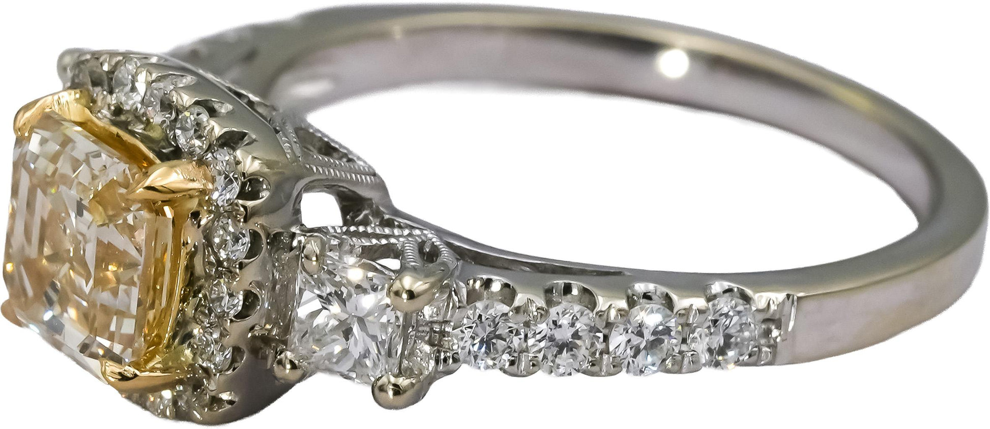 18k White Gold VS Light Yellow & White Diamond Engagement Ring 1.64CT Size 6.5