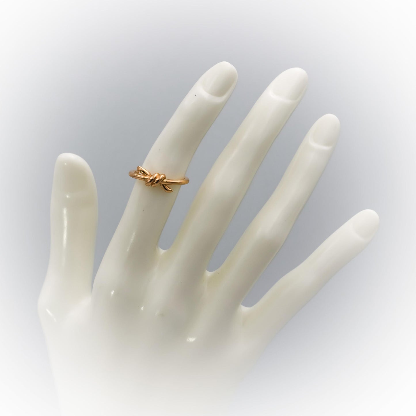 TIFFANY & CO. 18k Yellow Gold Knot Ring Size 5