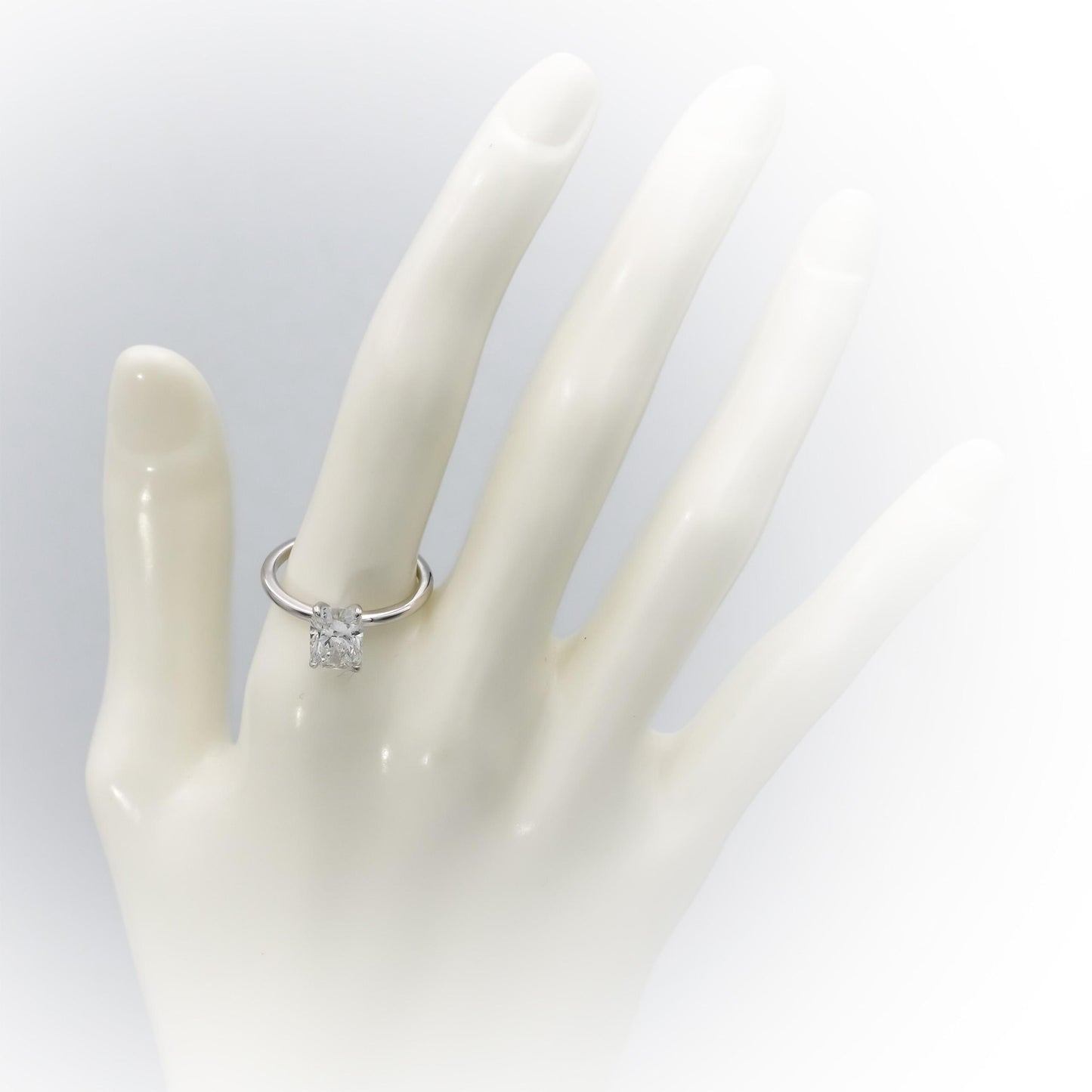 IGI 14k White Gold VS2/F Cushion Cut Lab-Grown Diamond Solitaire Ring 1.89CT