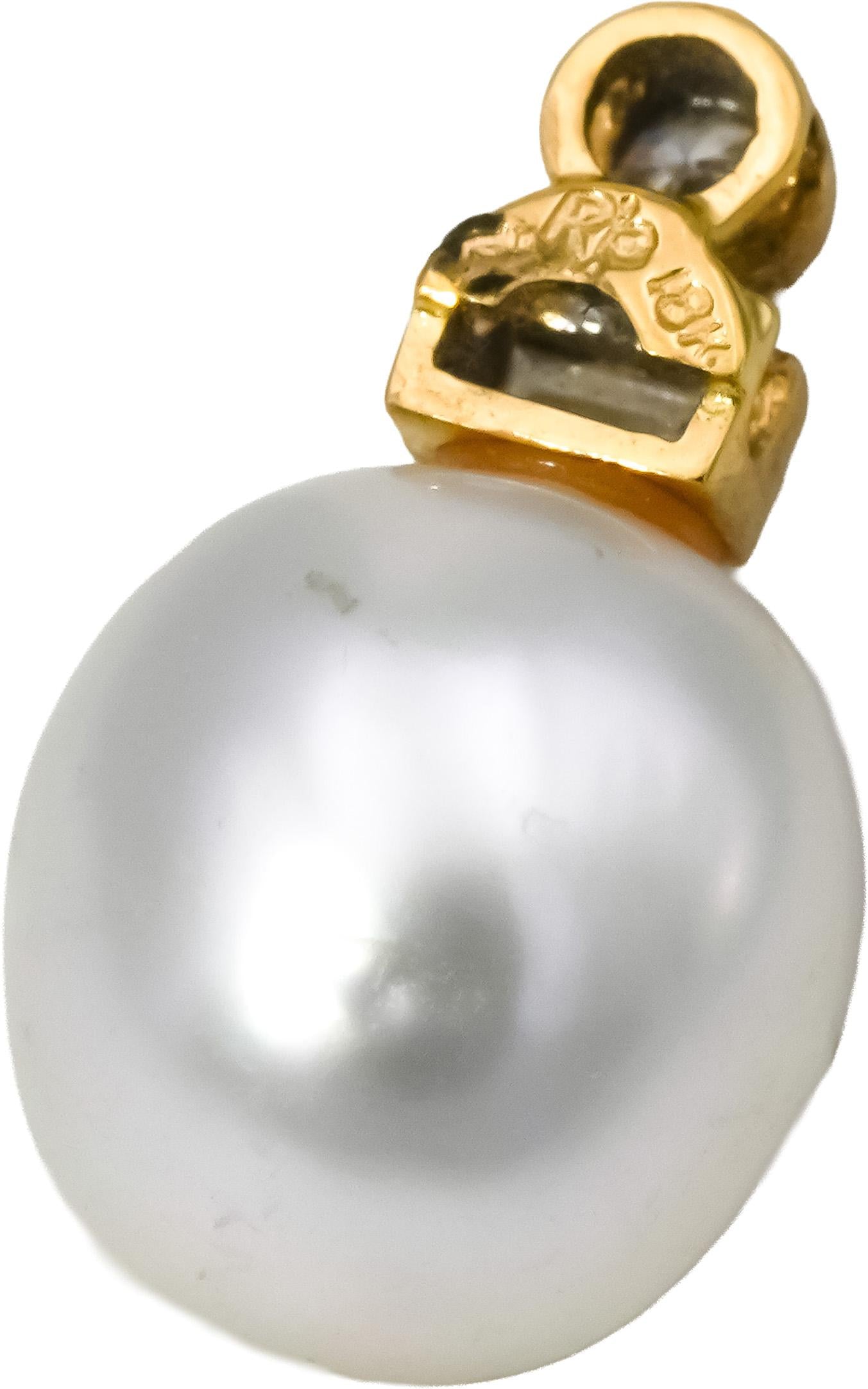 18k Yellow Gold VS Diamond and 11.0mm Pearl Pendant 0.15CT