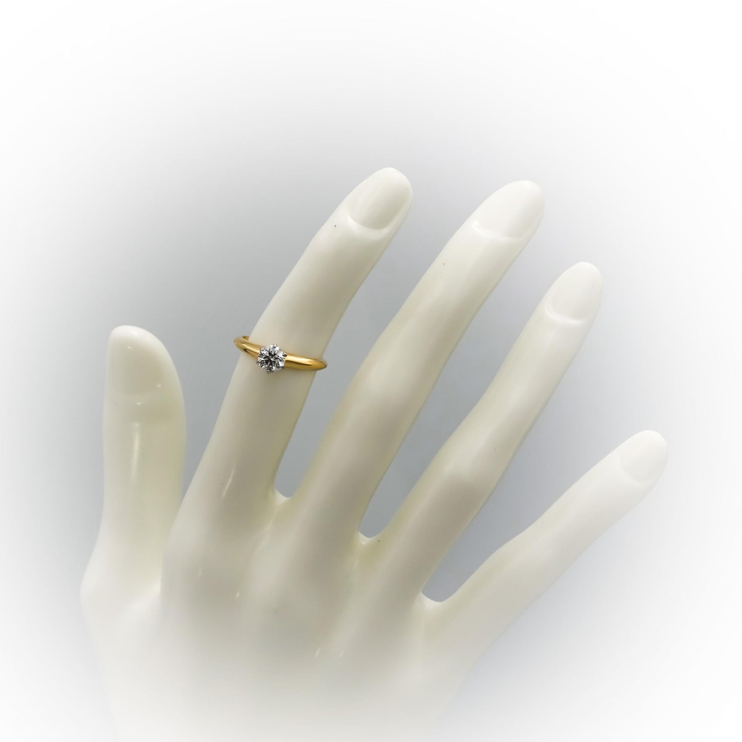 TIFFANY & CO. 18k Gold Platinum VVS1/G Diamond Solitaire Ring .52CT w/ Papers