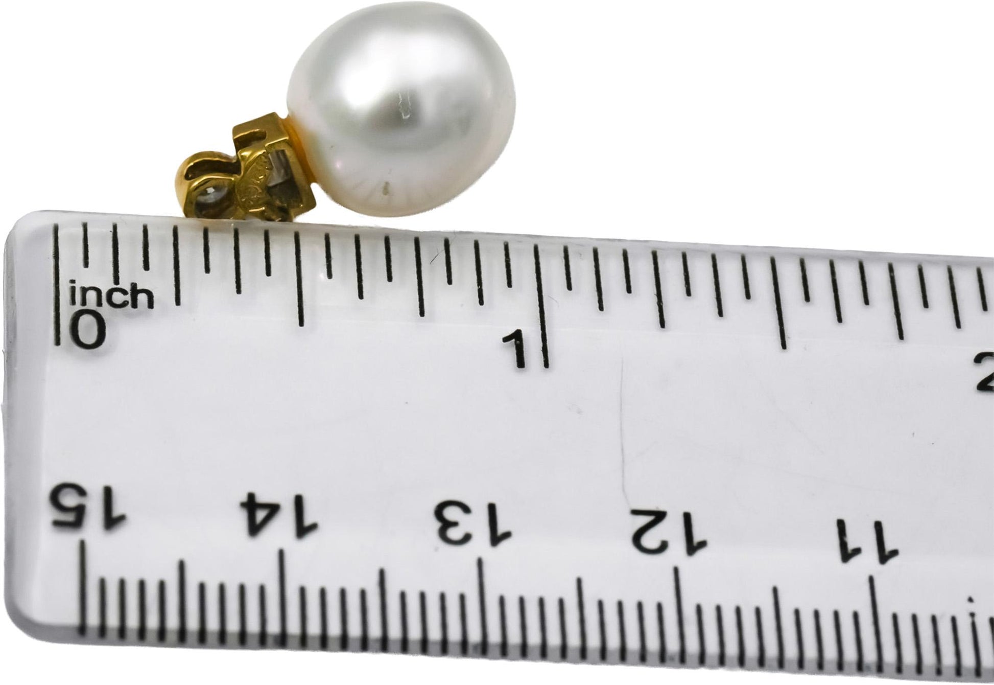 18k Yellow Gold VS Diamond and 11.0mm Pearl Pendant 0.15CT