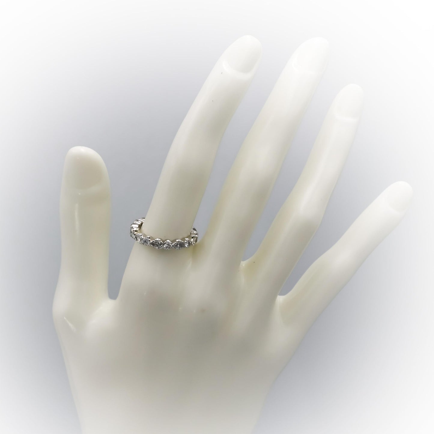 DAVID WEBB Antique Platinum VS Diamond Eternity Band Ring 2.0CT Size 6