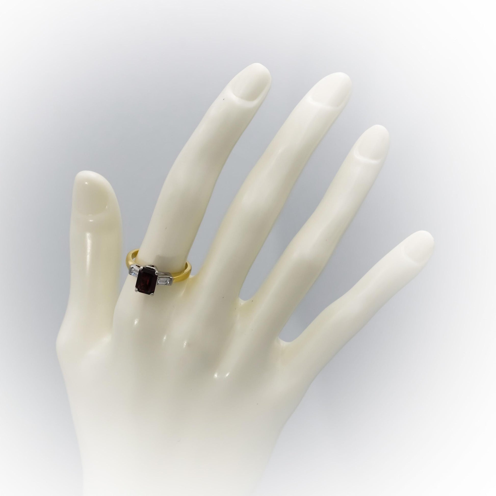 18k Gold & Platinum VS Diamond and Garnet Cocktail Ring 2.13CT Size 6.75