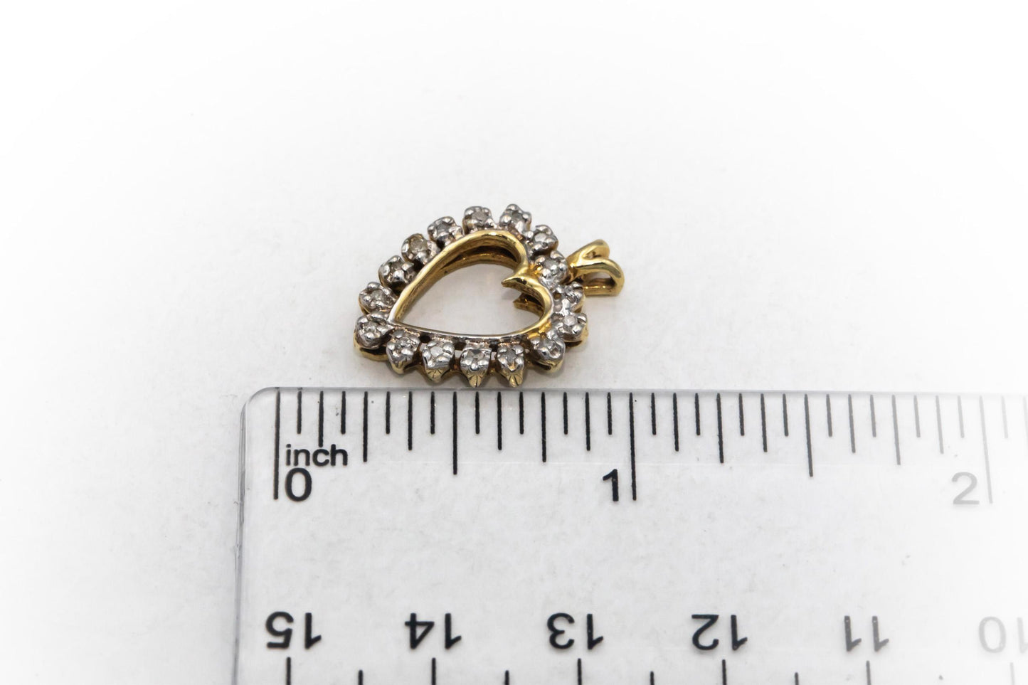 10k Yellow Gold 0.15CT Round Cut Diamond Open Heart Pendant