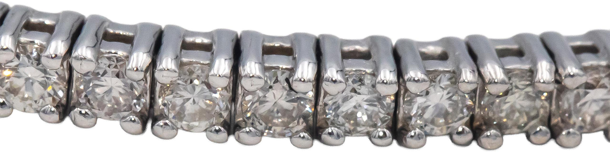 18k White Gold Round Diamond Semi-Flexible Bangle Bracelet 2.15CT