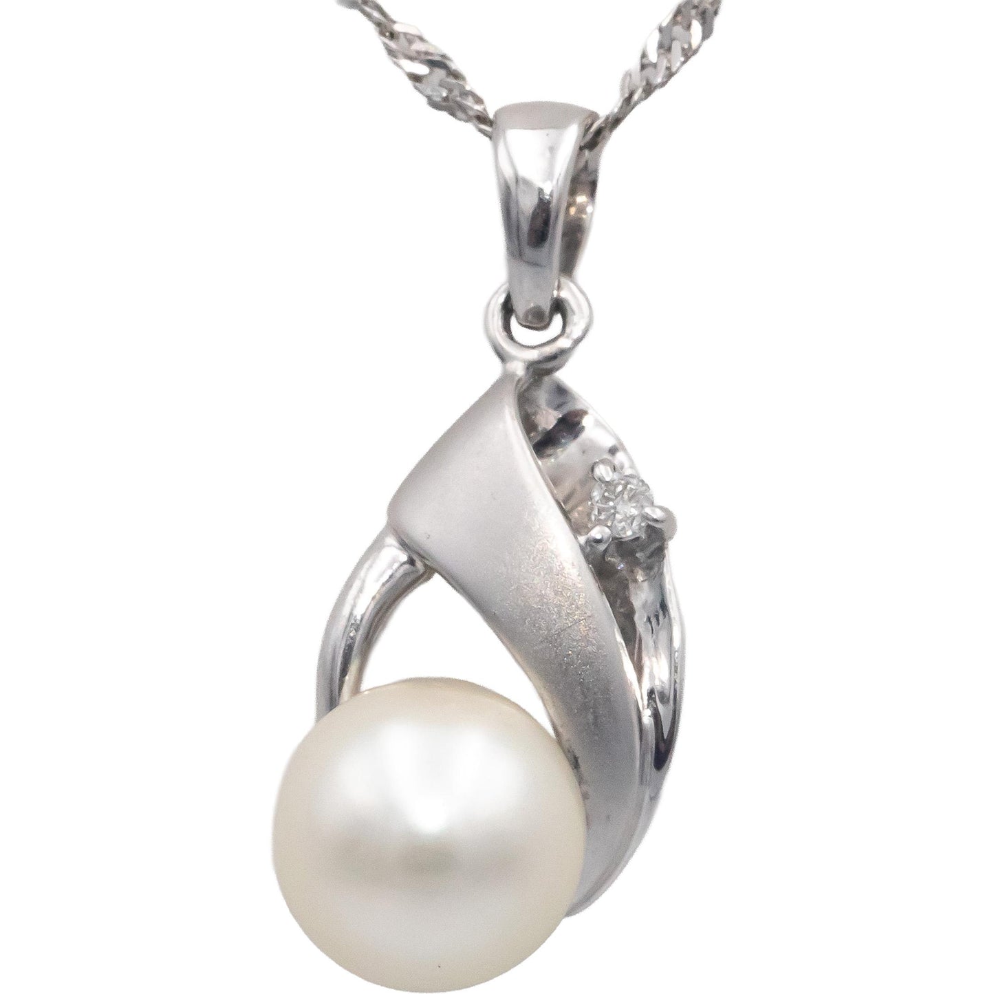 14k White Gold Jewelry 7.3mm Pearl and Diamond Accent Pendant Necklace