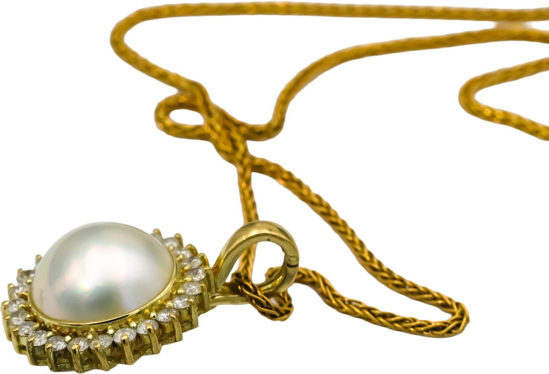 18k Yellow Gold Round Diamond and 13.0mm Mabe Pearl Pendant Necklace 1.0CT