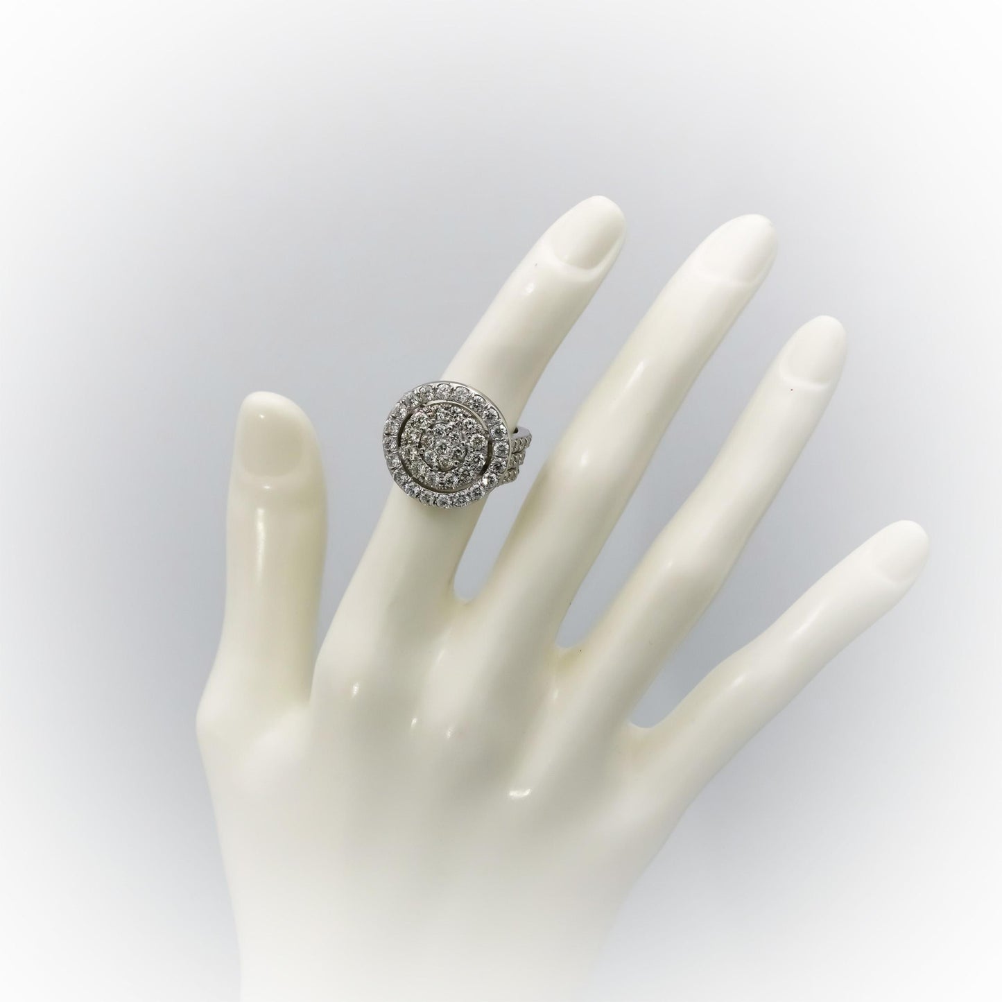18k White Gold VS Round Diamond Cocktail Ring 3.0CT Size 5