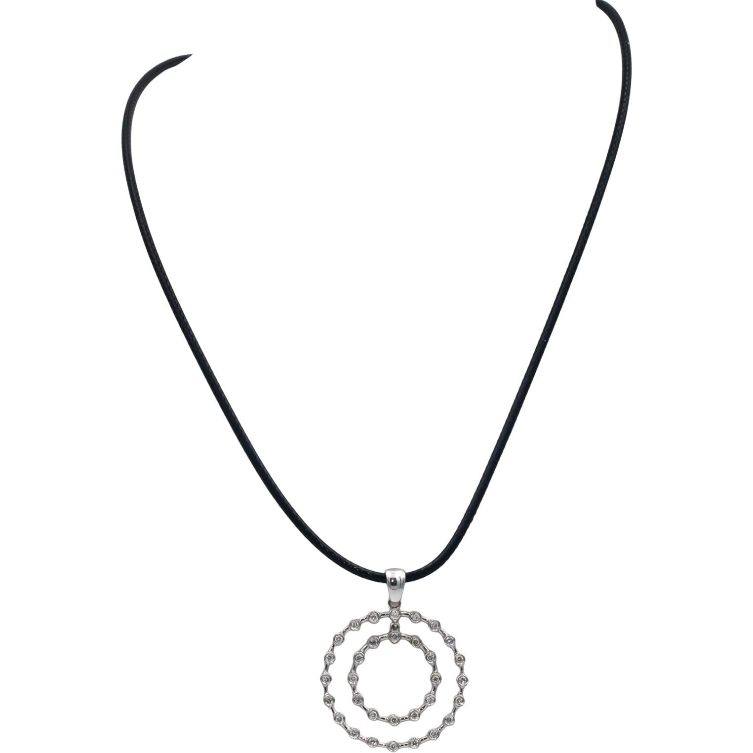 18k White Gold 0.65CT Round Cut Diamond Double Circle Pendant Necklace
