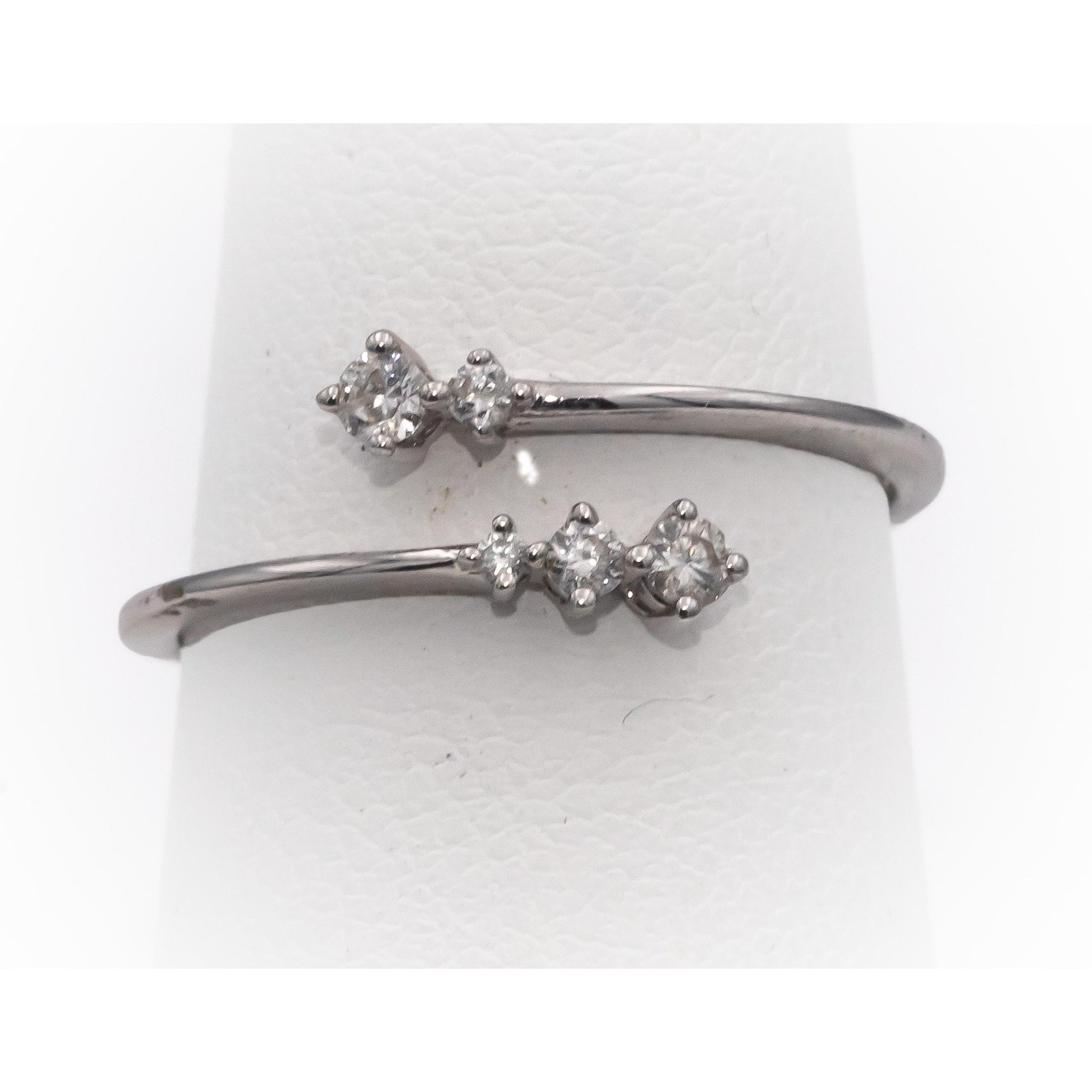 18k White Gold Round Diamond Wrap Around By Pass Ring 0.15CT Size 7.5