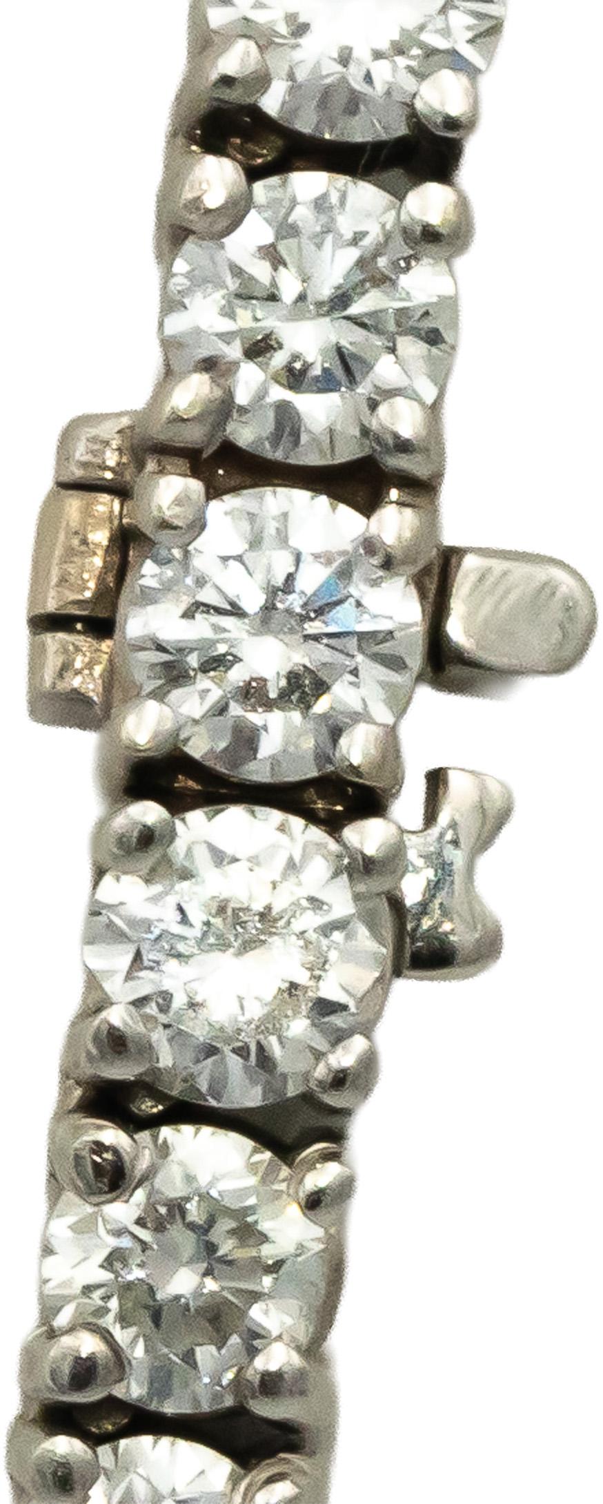 14k White Gold VS Round Diamond Tennis Necklace 27.05CT