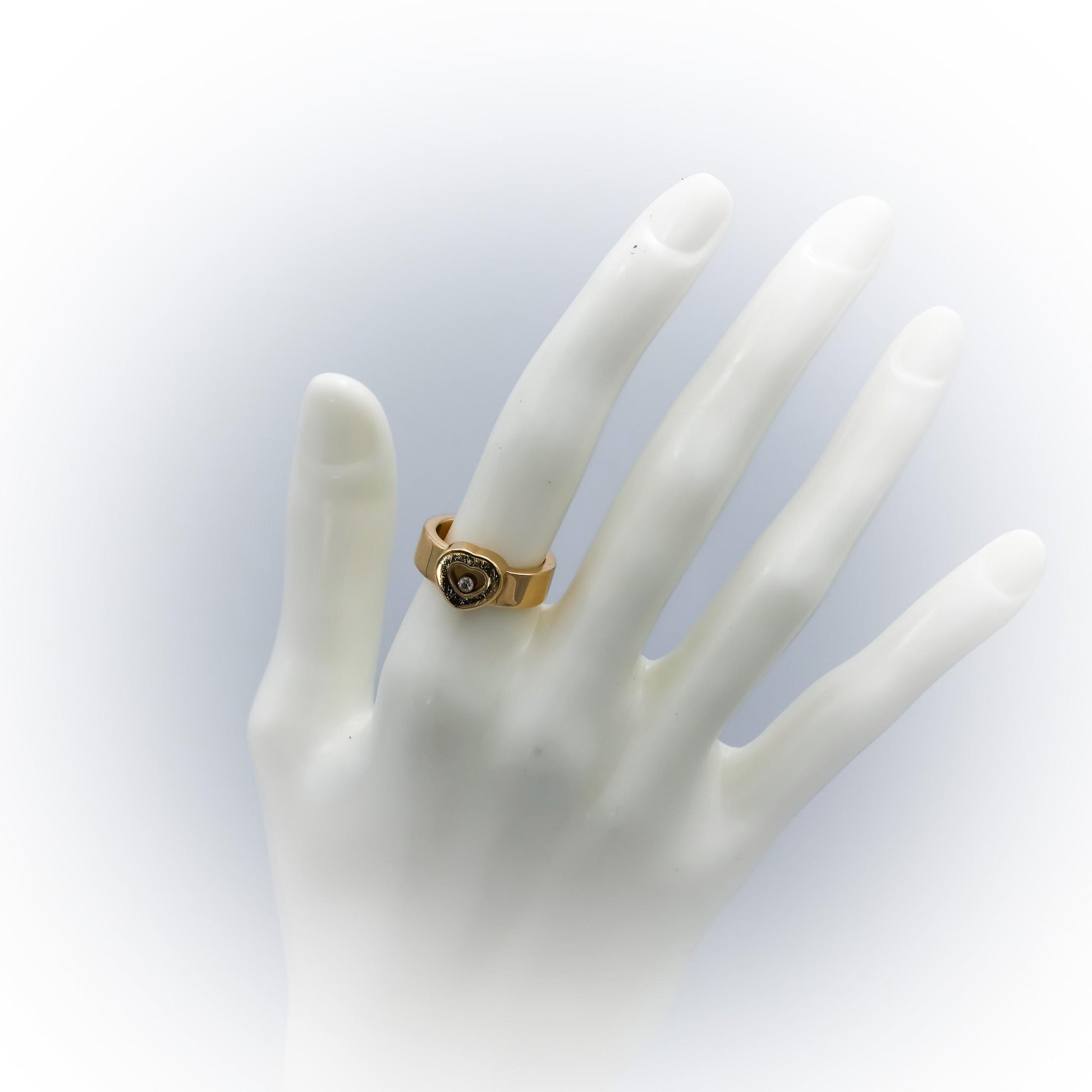 CHOPARD 18k Yellow Gold Happy Diamond Heart Ring Size 5.75 w/ Box Papers
