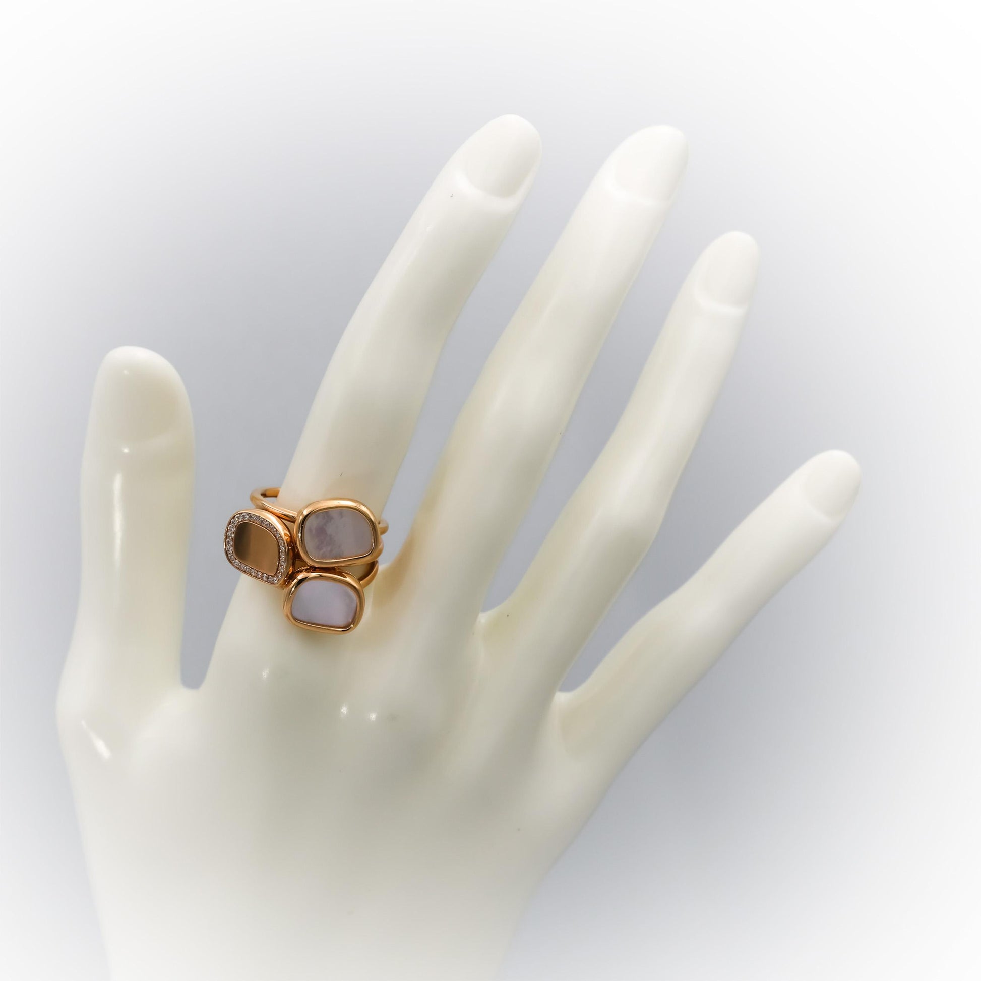 ROBERTO COIN 18k Rose Gold Diamond and Mother of Pearl Ring 0.15CT Size 6.5