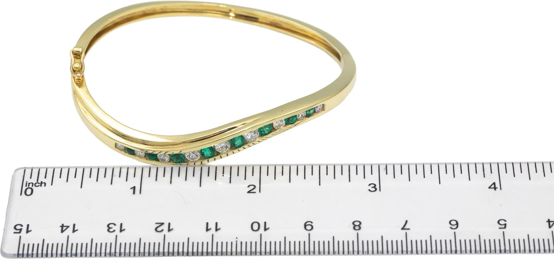 18k Yellow Gold VS Diamond and Emerald Channel Set Wavy Bangle Bracelet 1.50CT
