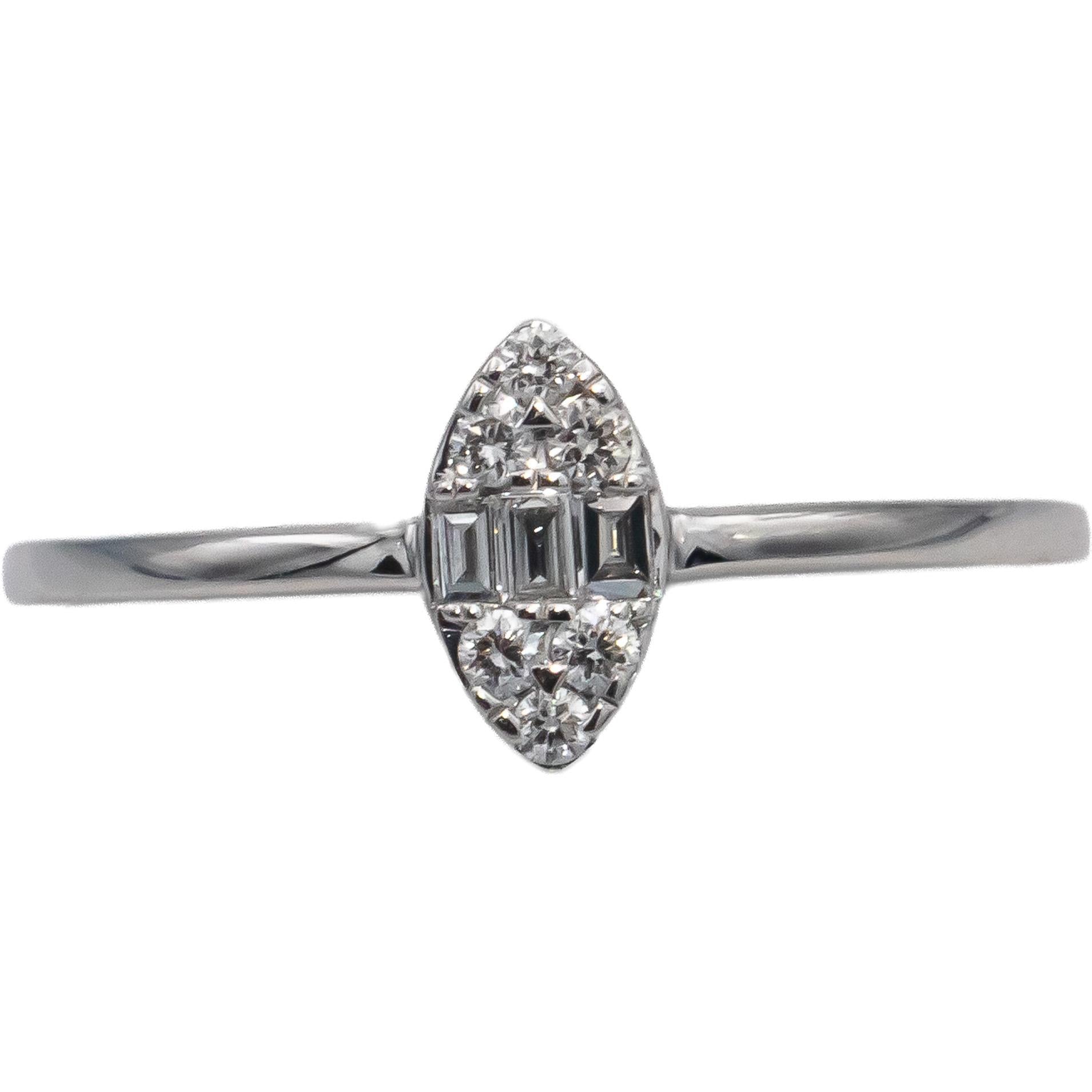 18k White Gold VS Round and Baguette Cut Diamond Ring 0.10CT Size 7