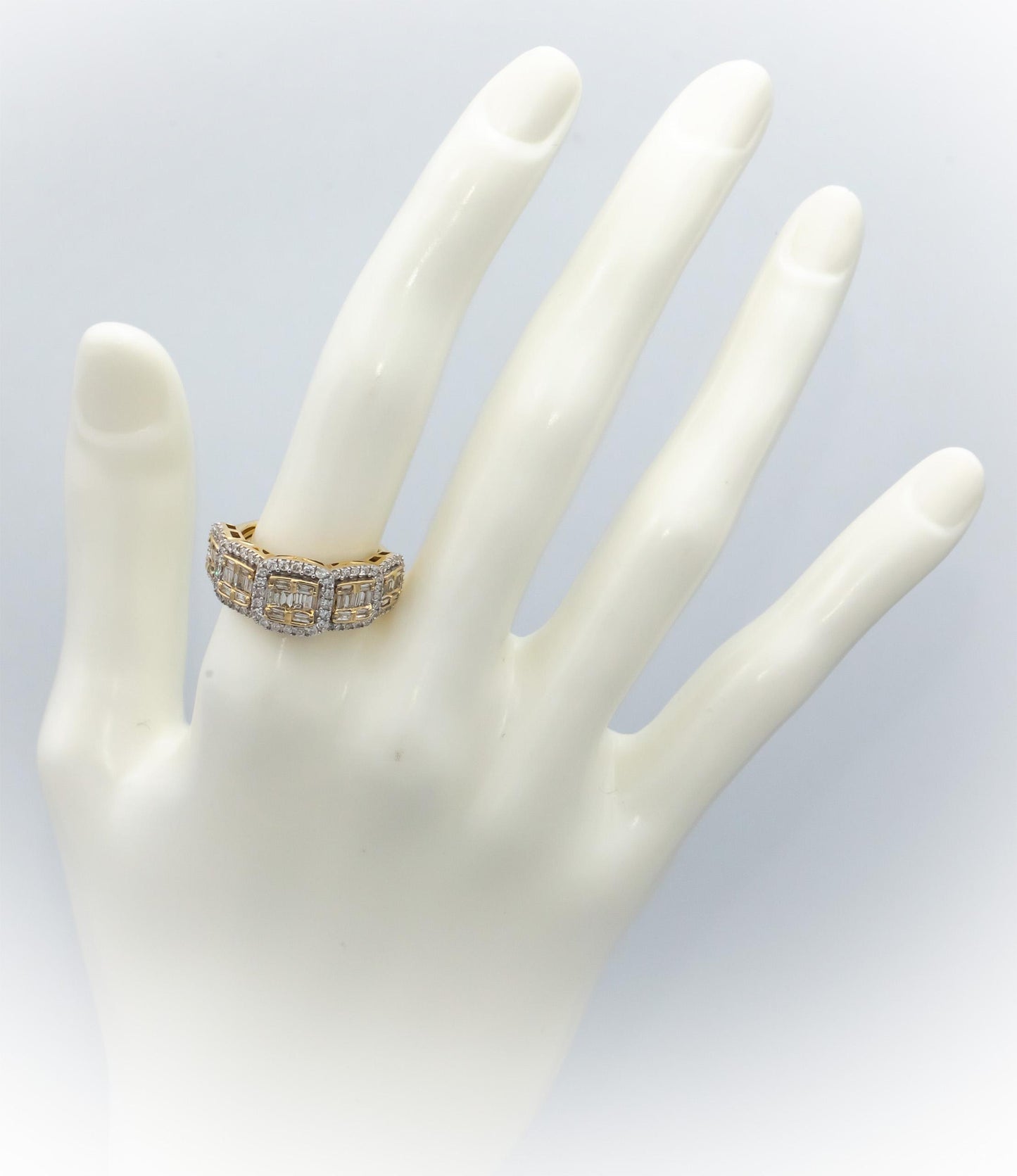 14k Yellow Gold Round and Baguette Cut Diamond Cocktail Ring 1.0CT Size 7