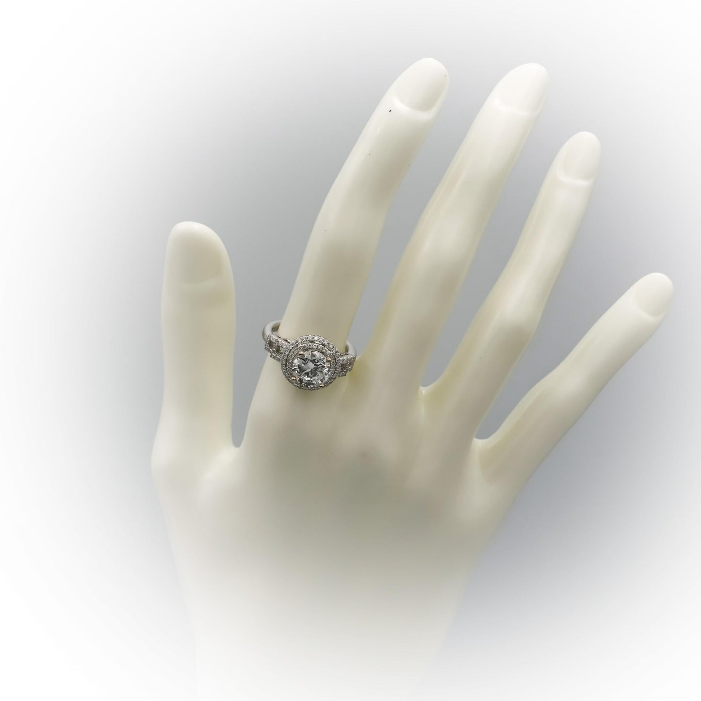 18k White Gold Round Diamond Engagement Ring 2.60CT w/ 2.14CT Center Size 6.5