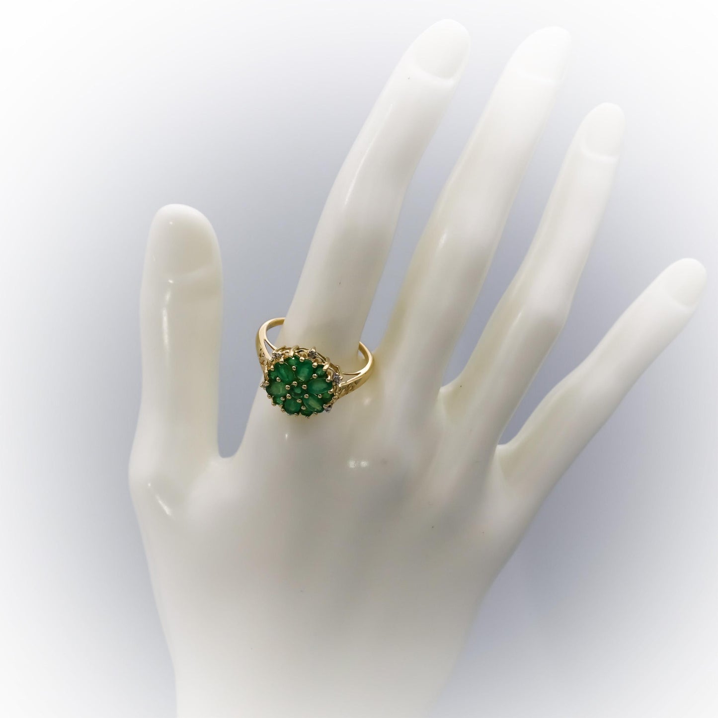 14k Yellow Gold Round & Oval Cut Emerald Ring 1.50CT Size 11 w/ Diamond Accents