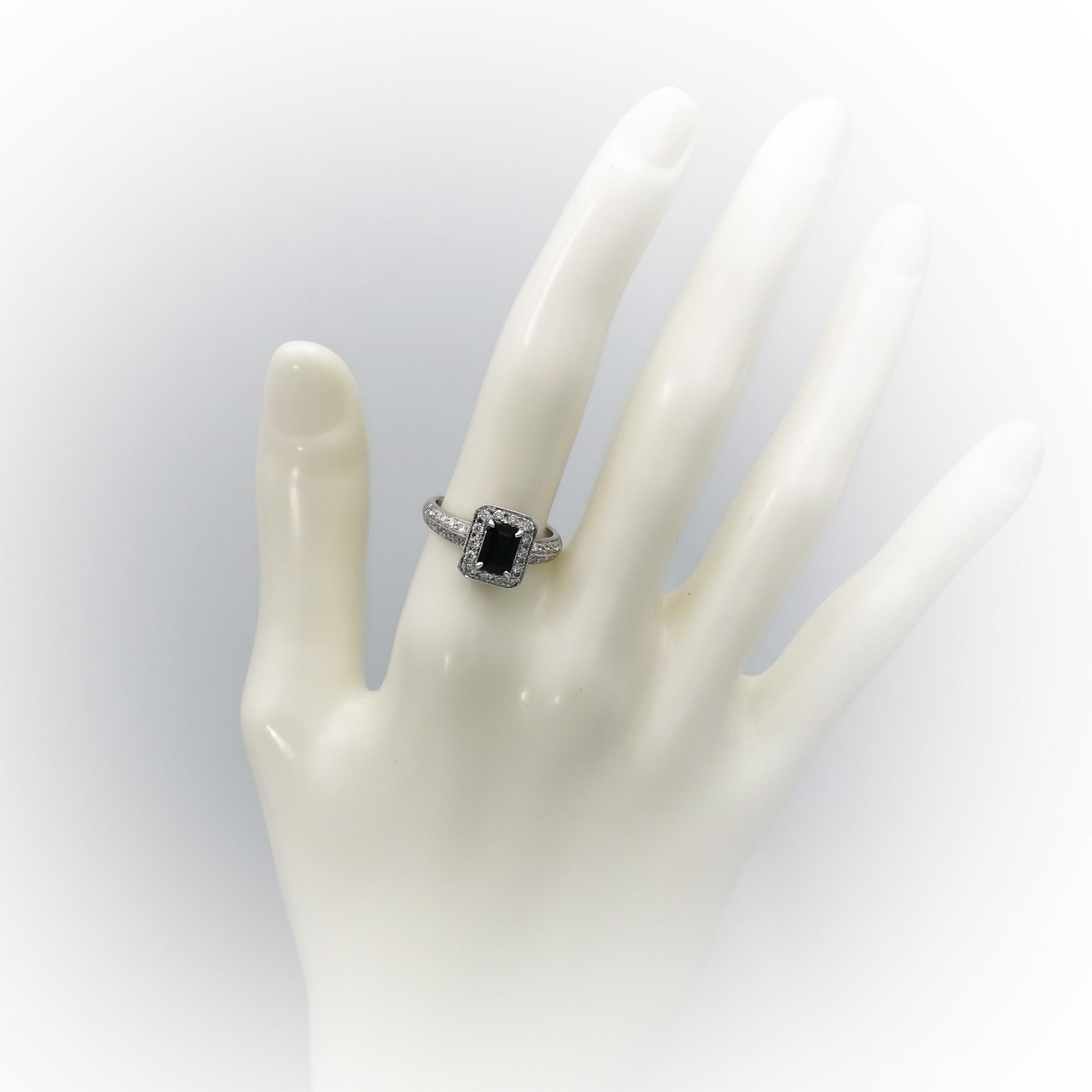 18k White Gold VS Diamond and Sapphire Cocktail Ring 1.87CT Size 6.5