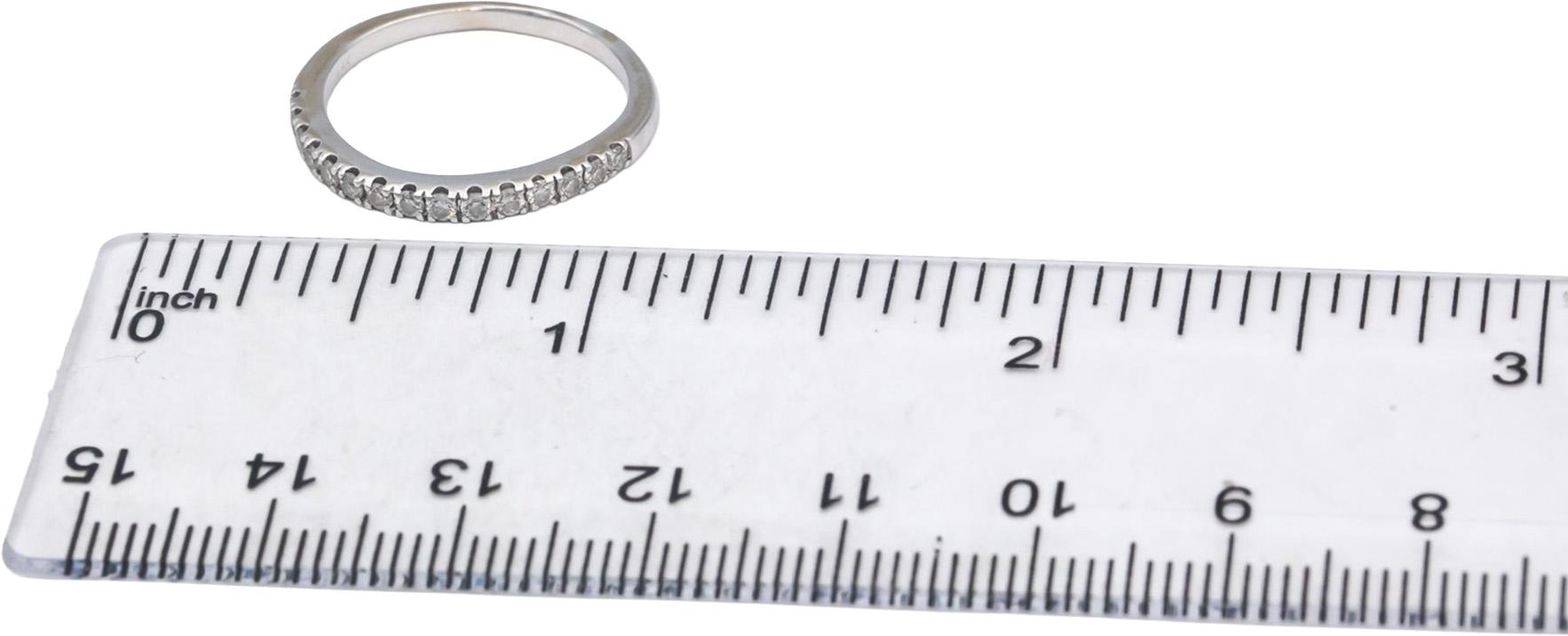 14k White Gold 0.25CT Round Cut Diamond Anniversary Band Ring Size 6.25