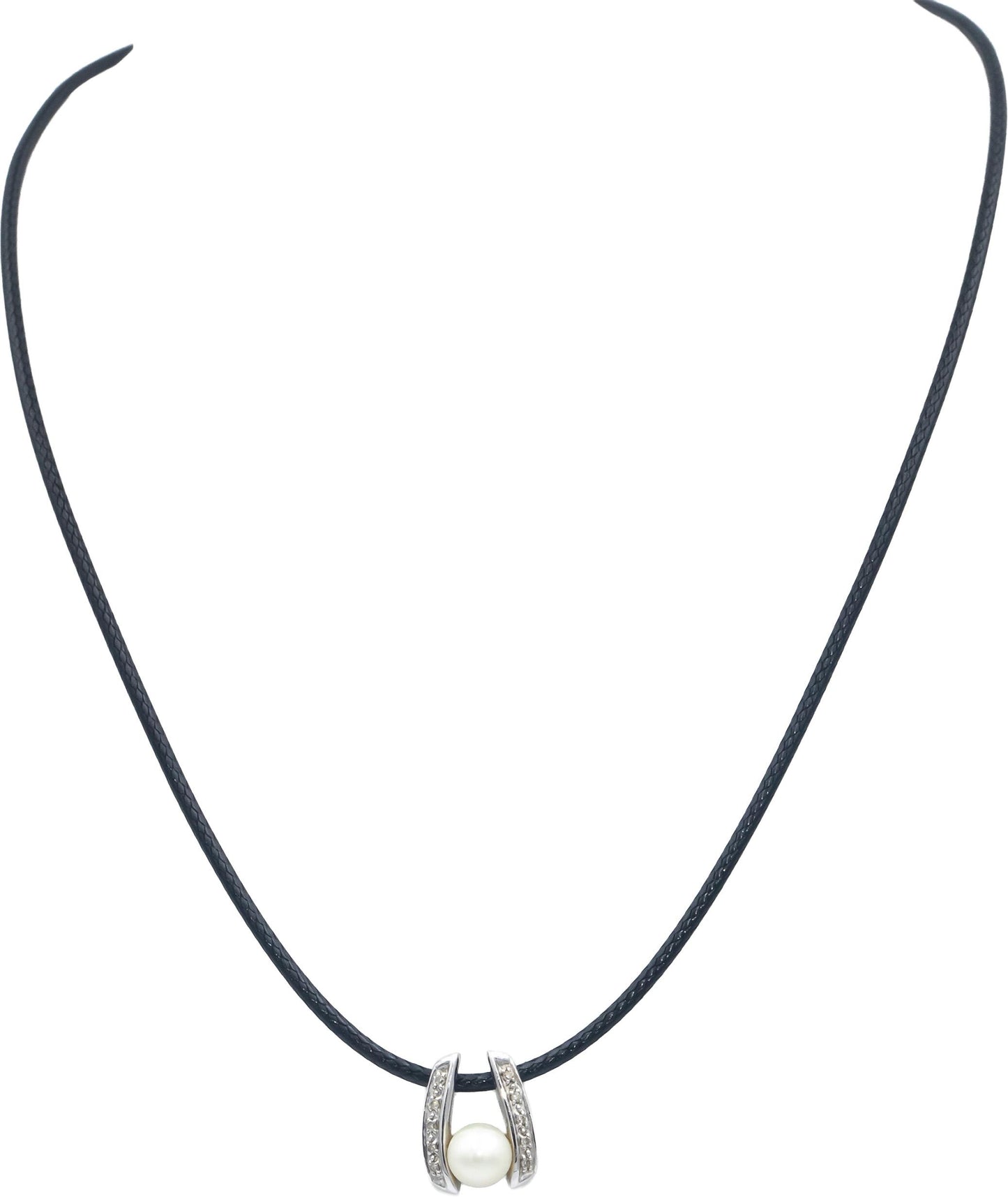 14k White Gold 0.05CT Round Cut Diamond and 6mm Pearl Pendant Necklace
