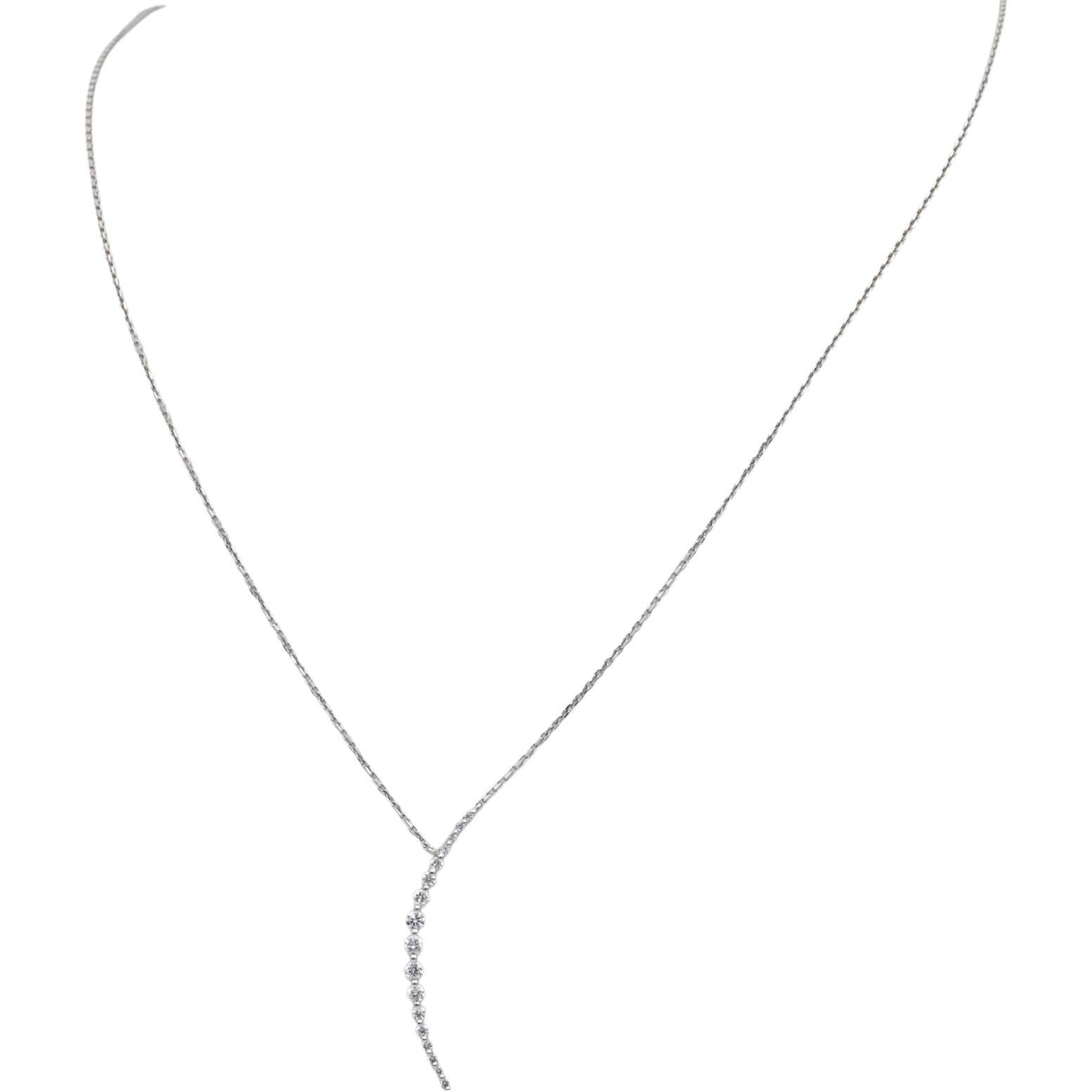 18k White Gold 0.25CT Round Cut Diamond Half Moon Crescent Pendant Necklace