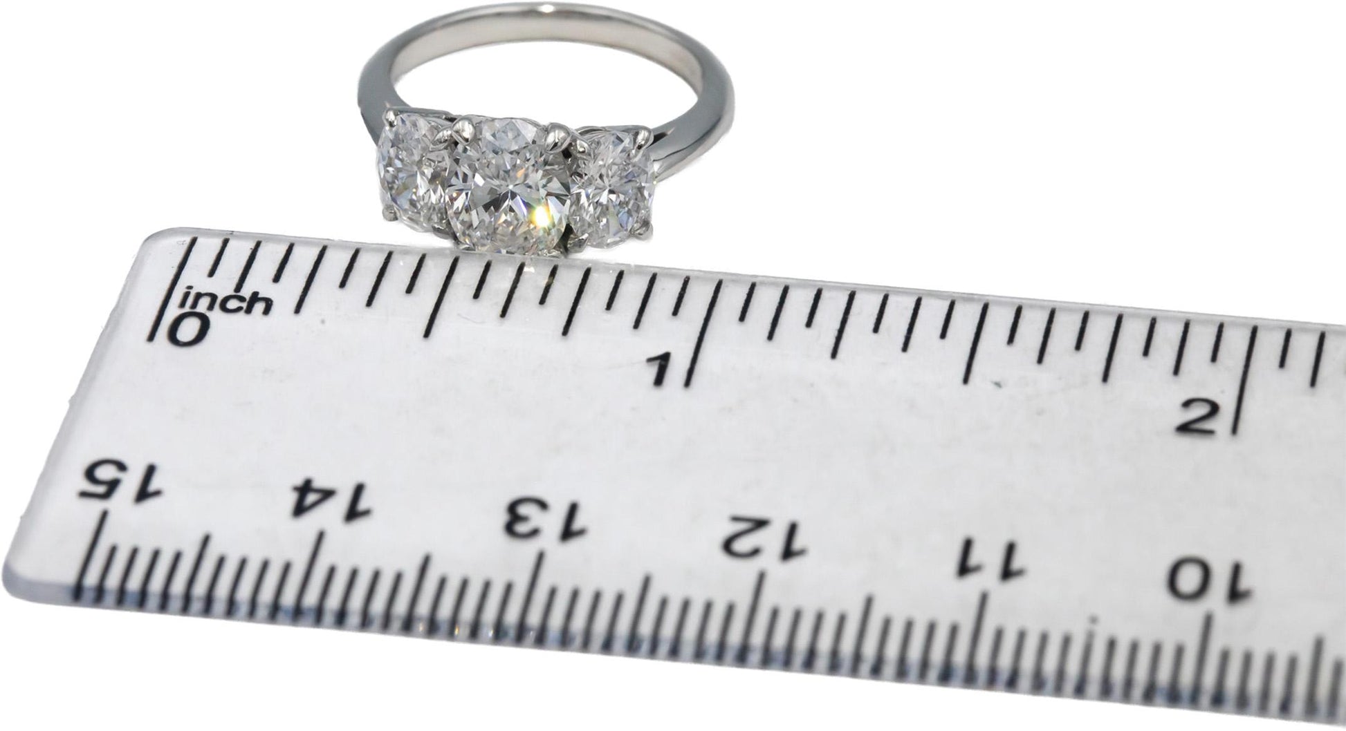 TIFFANY & CO. GIA Certified Platinum Oval Cut Diamond Engagement Ring 2.21CT