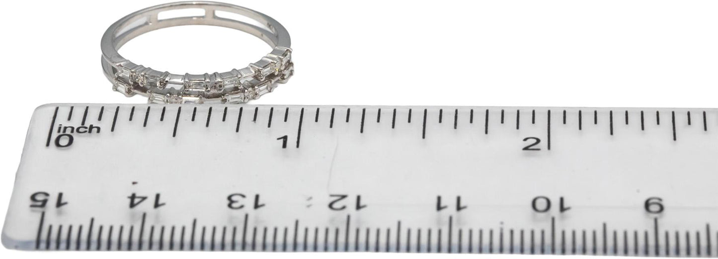 18k White Gold VS Round and Emerald Cut Diamond Split Band Ring 0.25CT Size 7