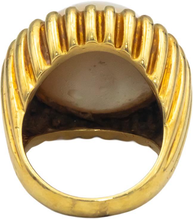 TIFFANY & CO. Vintage 18k Yellow Gold 19mm Mabe Pearl Ring Size 6.5