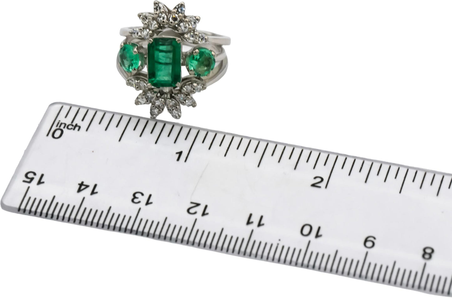 14k White Gold VS Diamond and Emerald Cocktail Ring 3.0CT Size 6.25