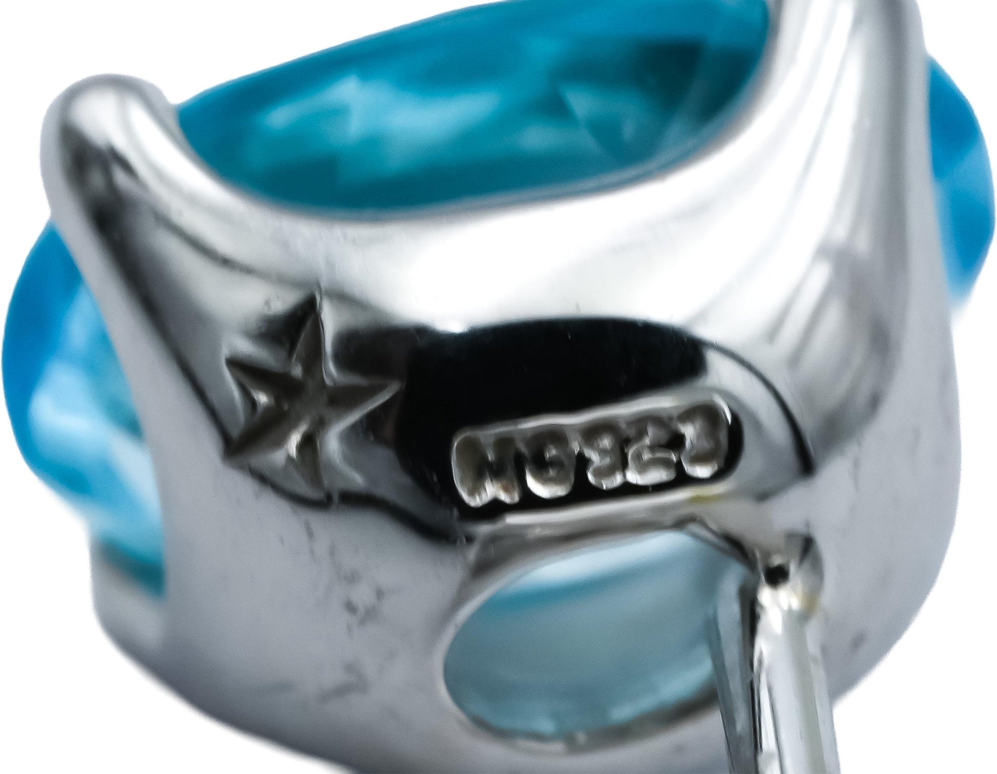 18k White Gold Oval Cut Blue Topaz Stud Earrings