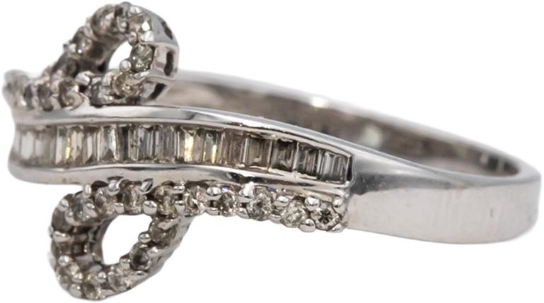 14k White Gold Round & Baguette Diamond Cocktail Ring 0.35CT Size 7.5
