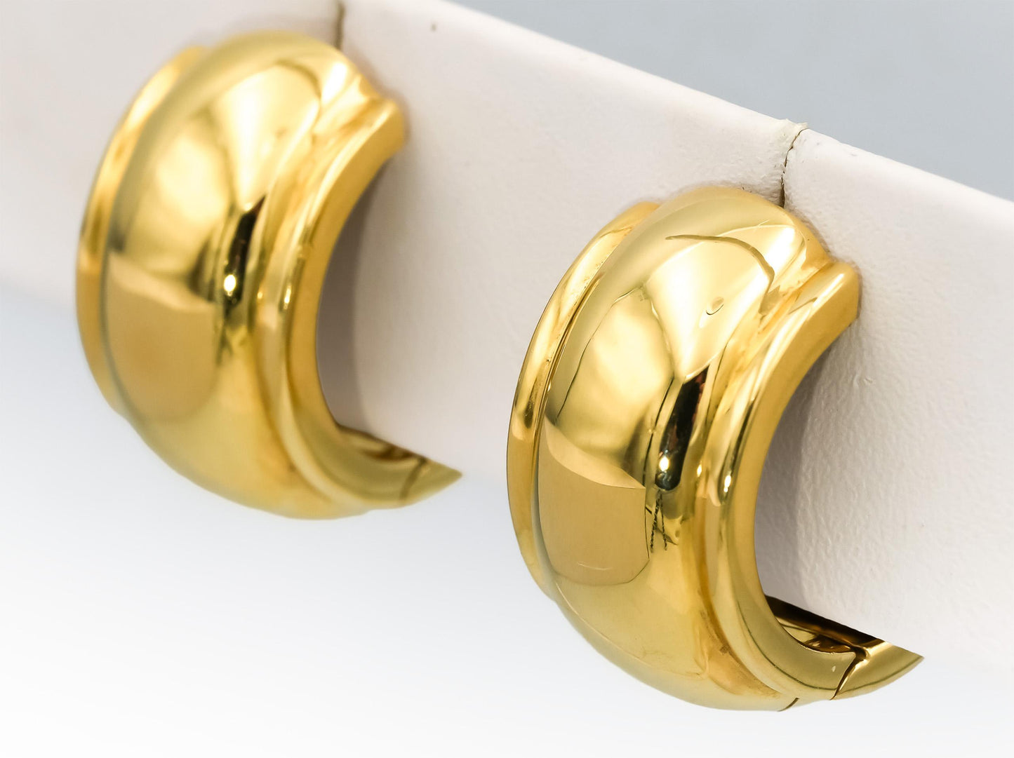 TIFFANY & CO. 18k Yellow Gold Chunky Huggie Hoop Earrings w/ Box