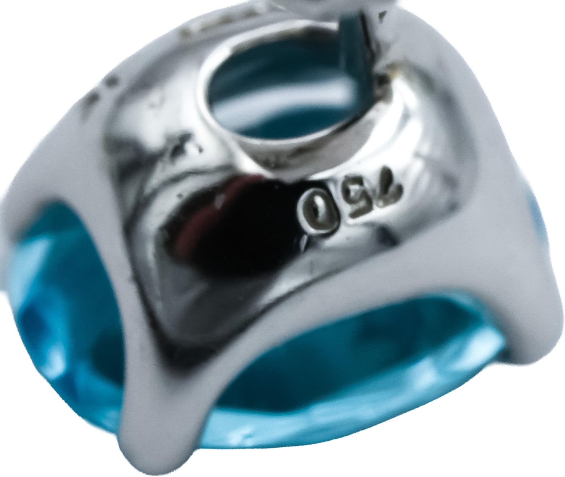 18k White Gold Oval Cut Blue Topaz Stud Earrings