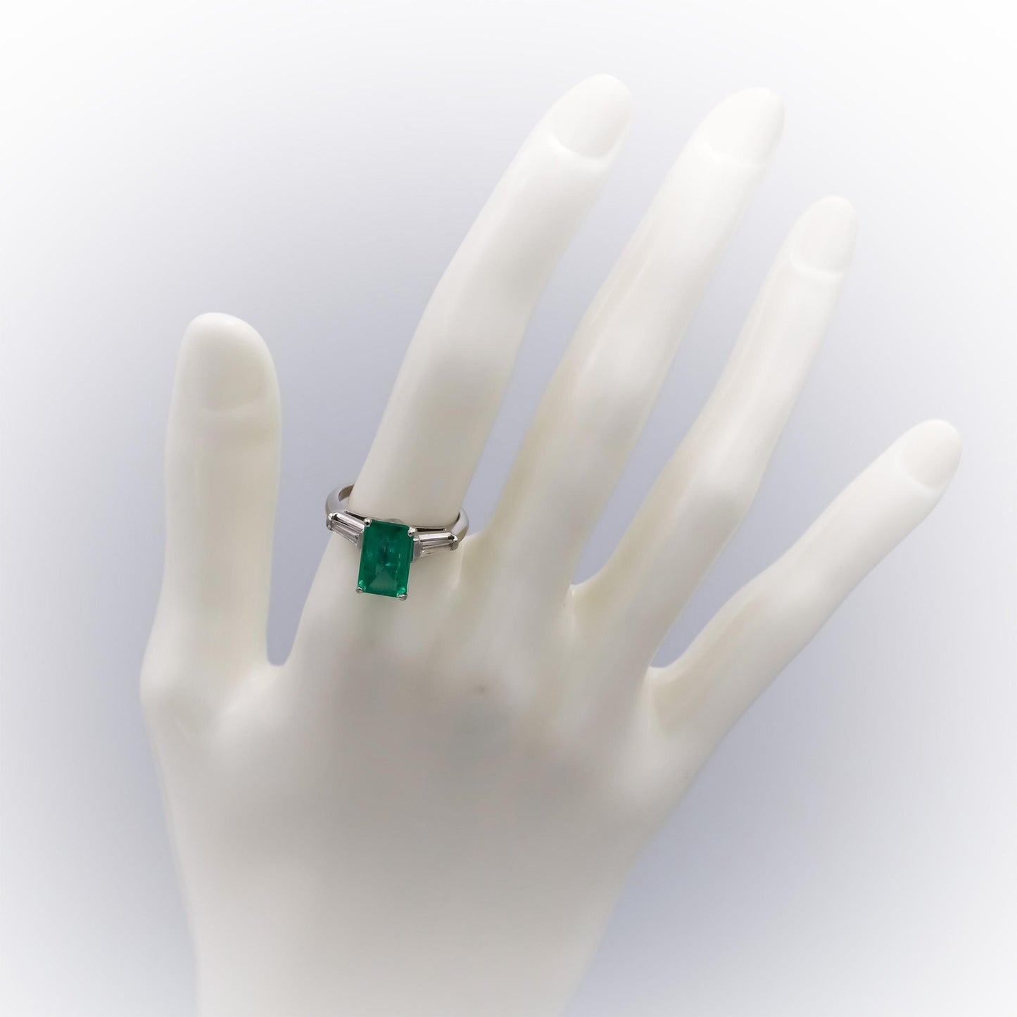 Platinum VS Diamond and Emerald Cocktail Ring 2.93CTW Size 6.25