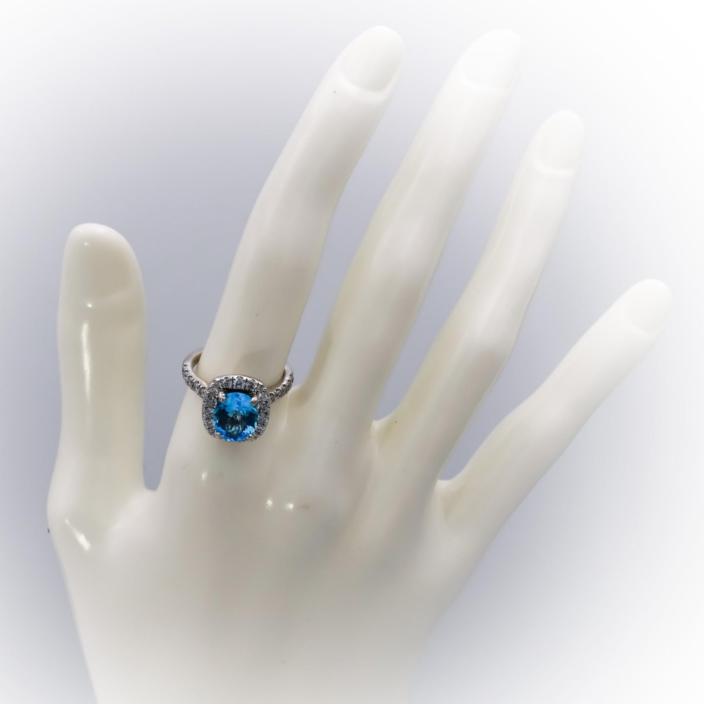NEIL LANE 14k White Gold VS Diamond and Blue Topaz Cocktail Ring 3.43CT Size 6