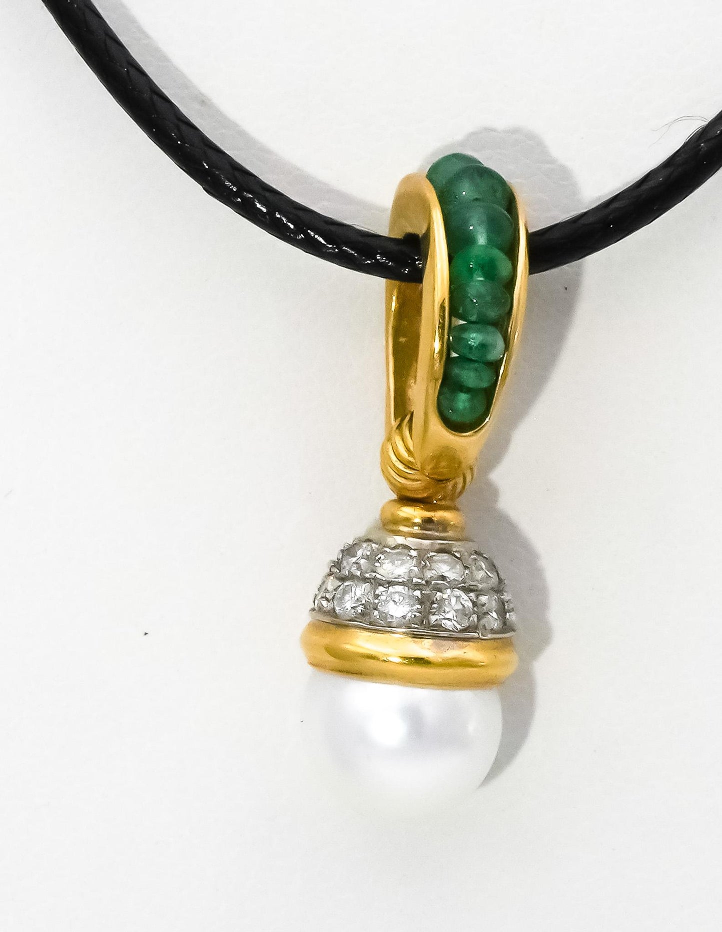18k Yellow Gold VS Diamond and Pearl Pendant Necklace w/ Emerald Accents 0.30CT