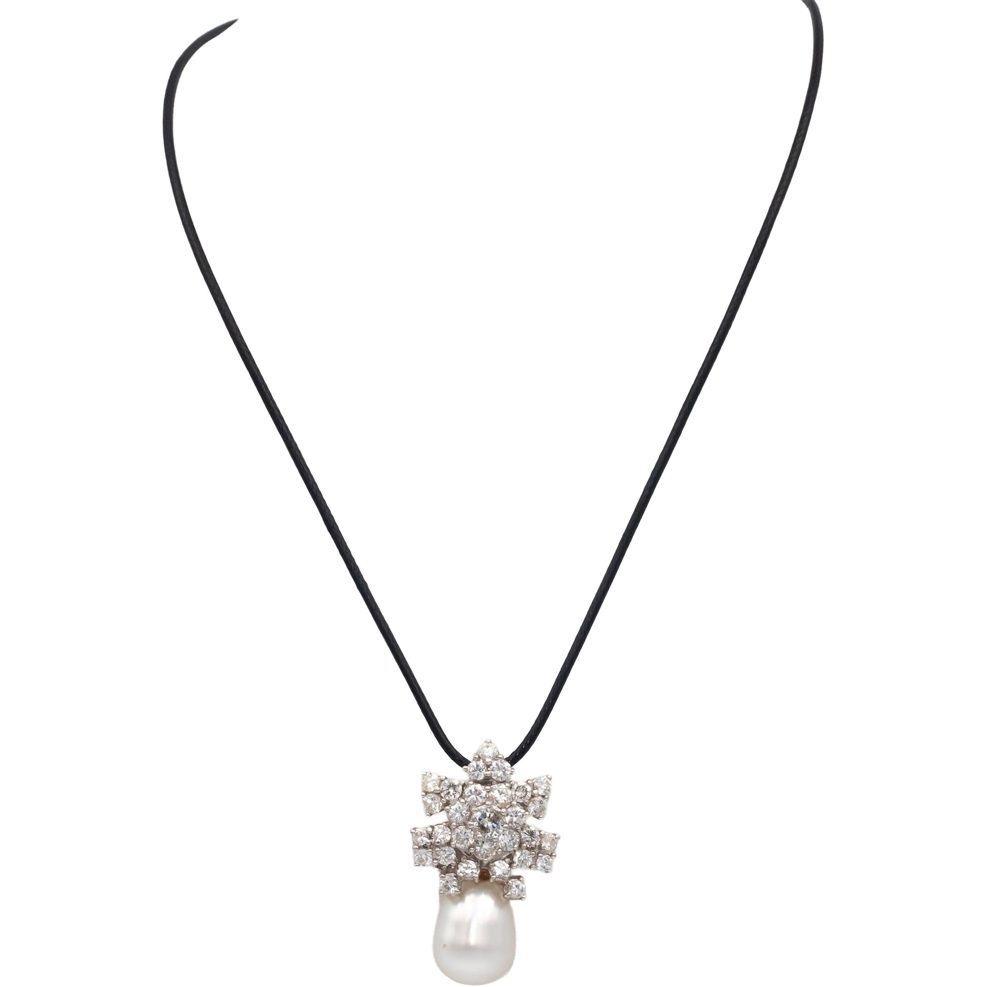 CGL 18k White Gold VS Round Diamond & 16.3 x 2.74mm Pearl Pendant 4.80CT