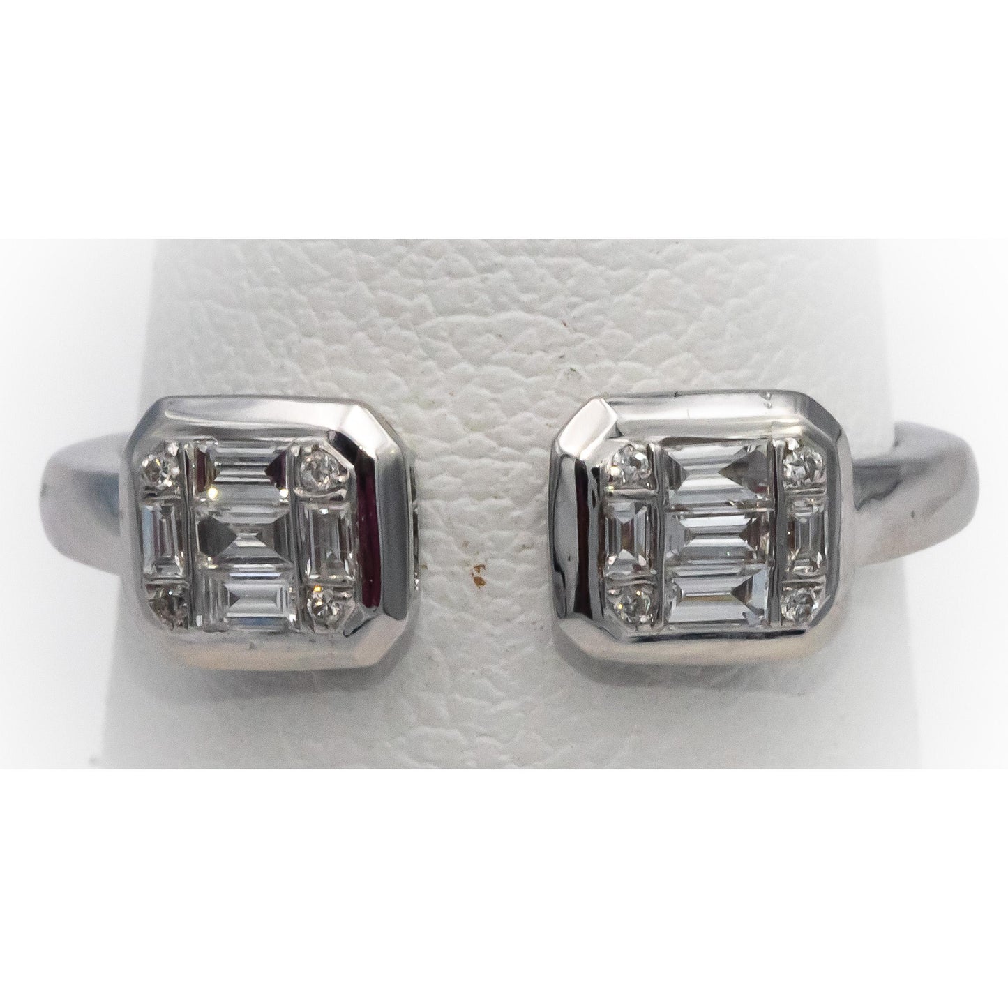 18k White Gold VS Emerald Cut Diamond Open Bypass Cuff Ring 0.25CT Size 6.75