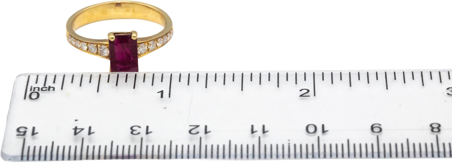 18k Yellow Gold Emerald Cut Ruby & Round Diamond Cocktail Ring 1.47CT Size 7