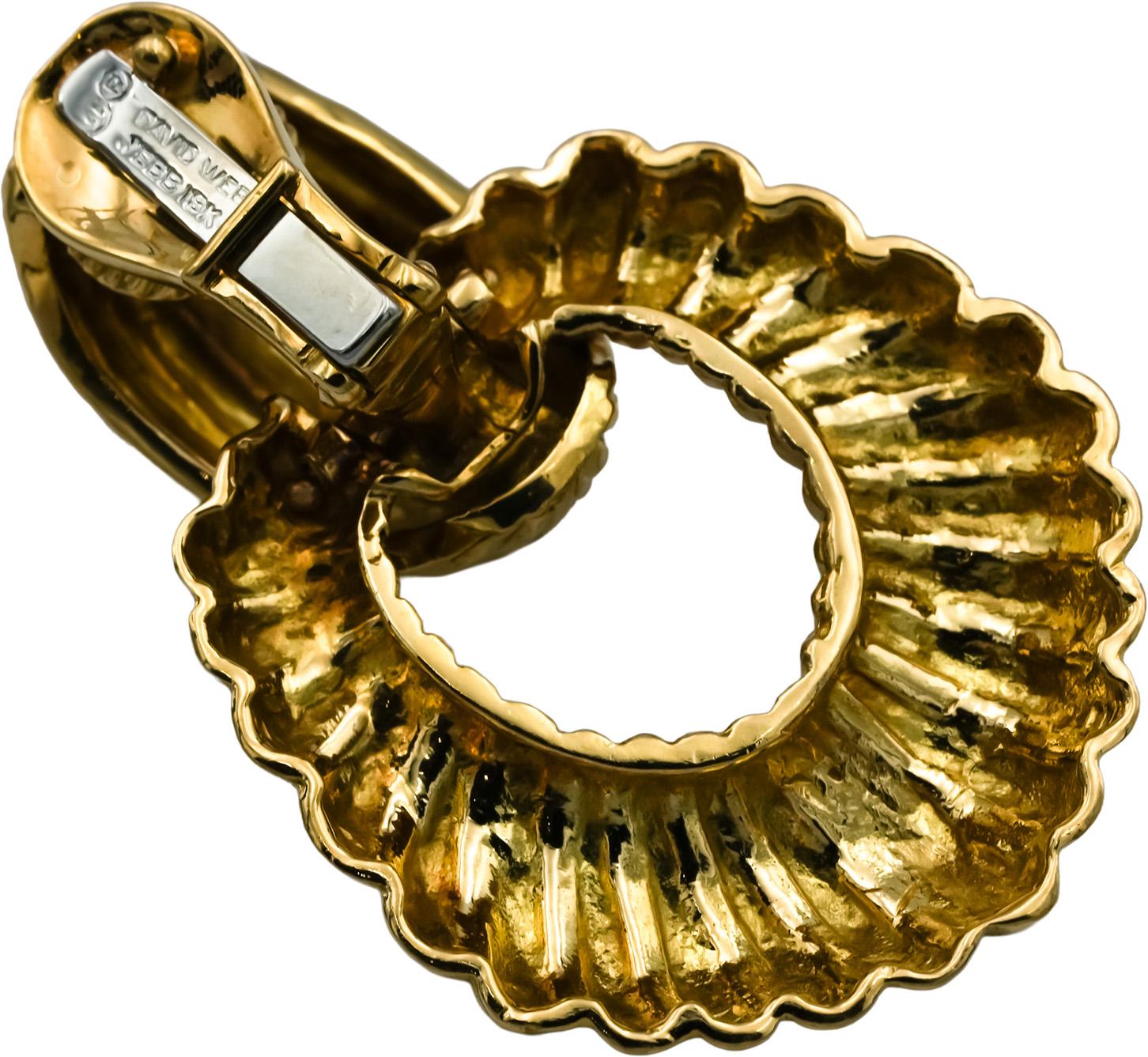 DAVID WEBB Vintage 18k Yellow Gold Fluted Door Knocker Clip-On Earrings