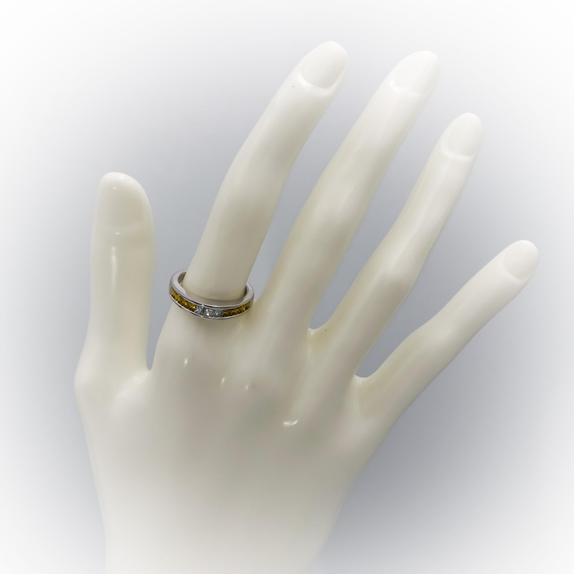 18k White Gold VS Diamond and Yellow Sapphire Band Ring 1.0CT Size 7