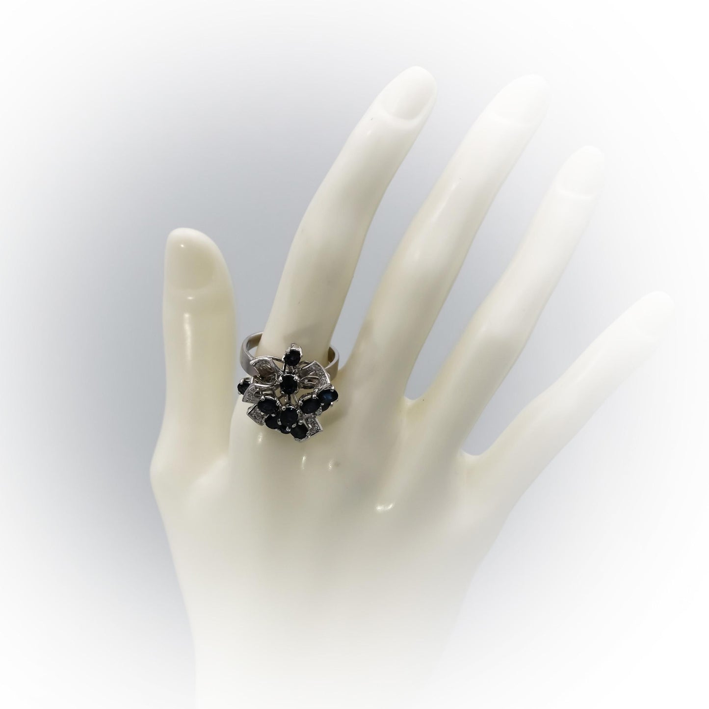 18k White Gold VS Diamond and Sapphire Cocktail Ring 2.60CT Size 9