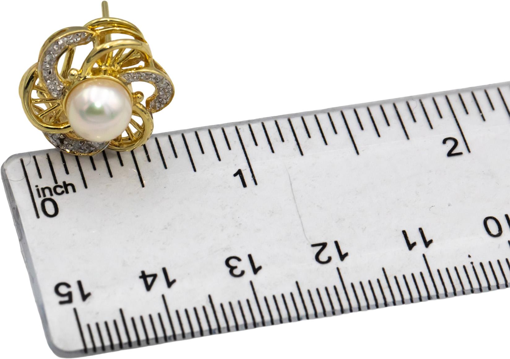 14k Yellow Gold Round Diamond and Pearl Floral Earrings 0.08CT