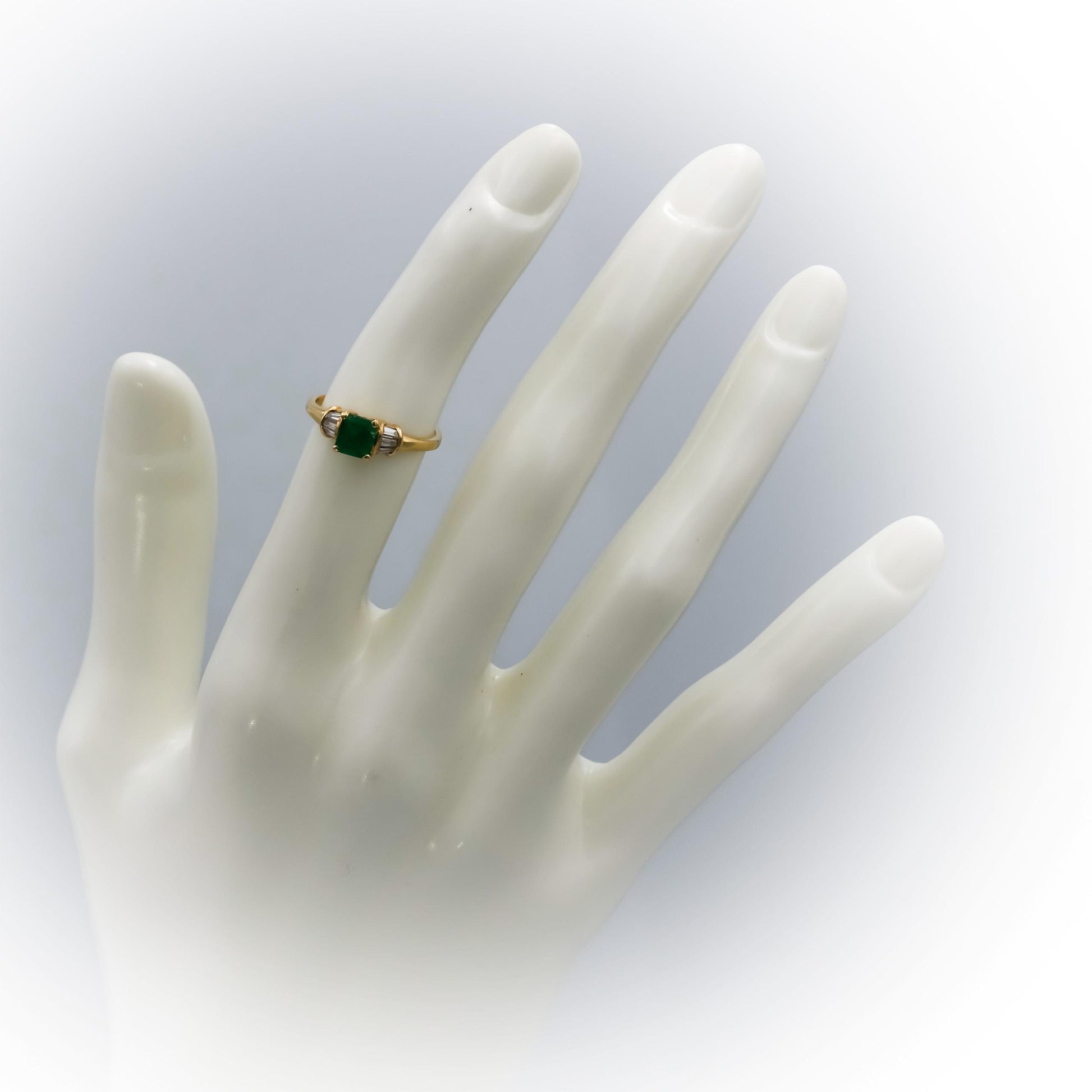 14k Yellow Gold VS Diamond and Emerald Cocktail Ring 1.0CT Size 5.25