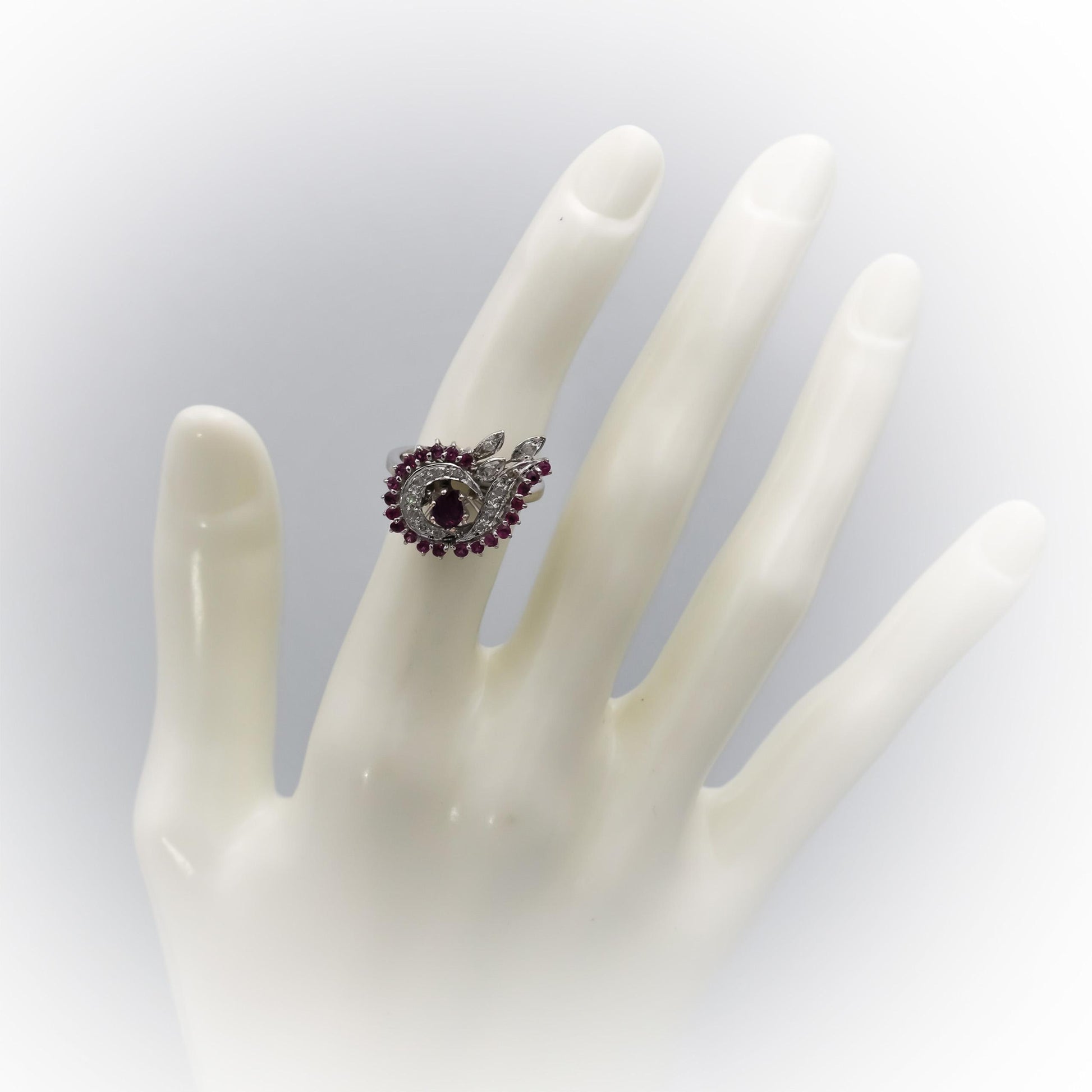 14k White Gold Diamond and Ruby Cocktail Ring 0.90CT Size 5.75