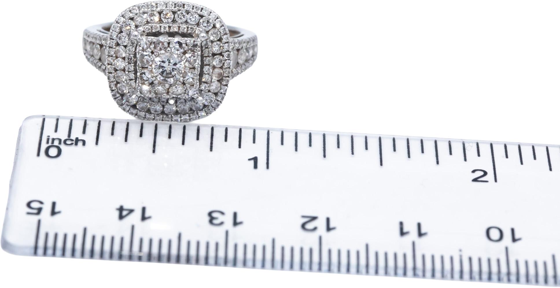 14k White Gold 1.25CT Round Cut Diamond Cluster Engagement Ring Size 4.25